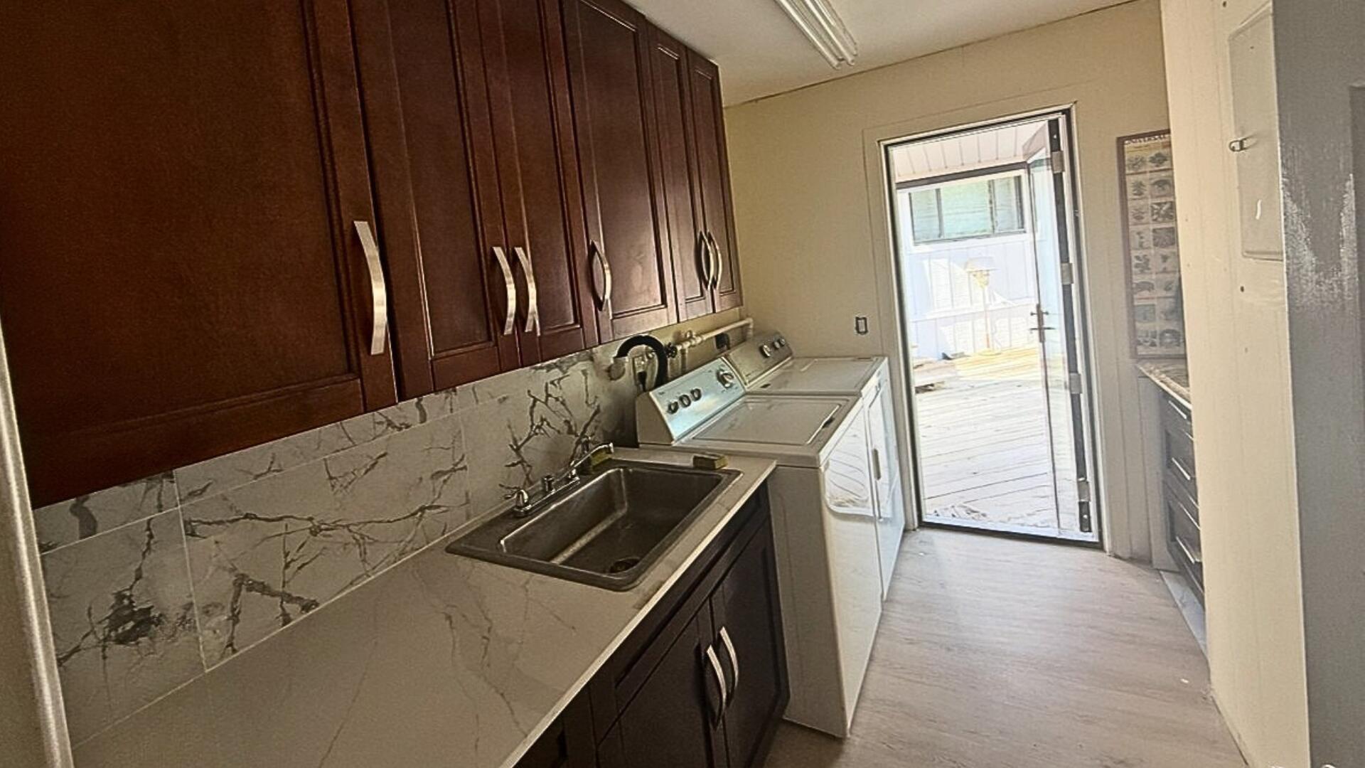 FOX TRAIL - Residential Lease