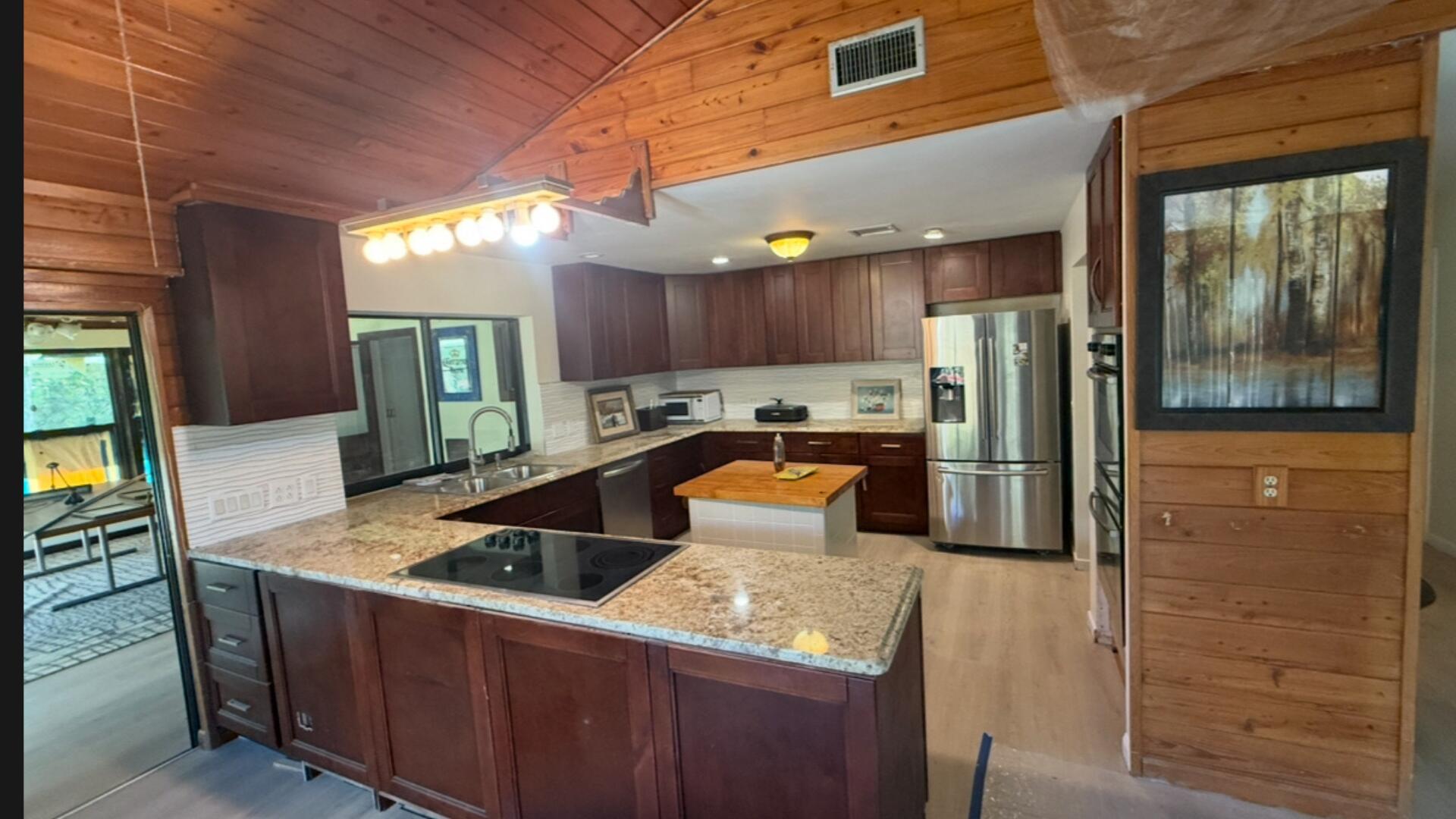 FOX TRAIL - Residential Lease