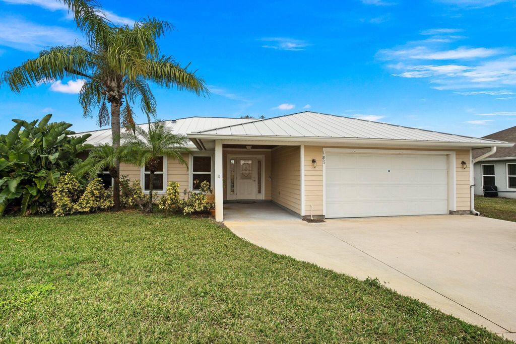 Photo of 185 SW Elderberry Drive, Port Saint Lucie, FL 34953 (MLS # R10950889)