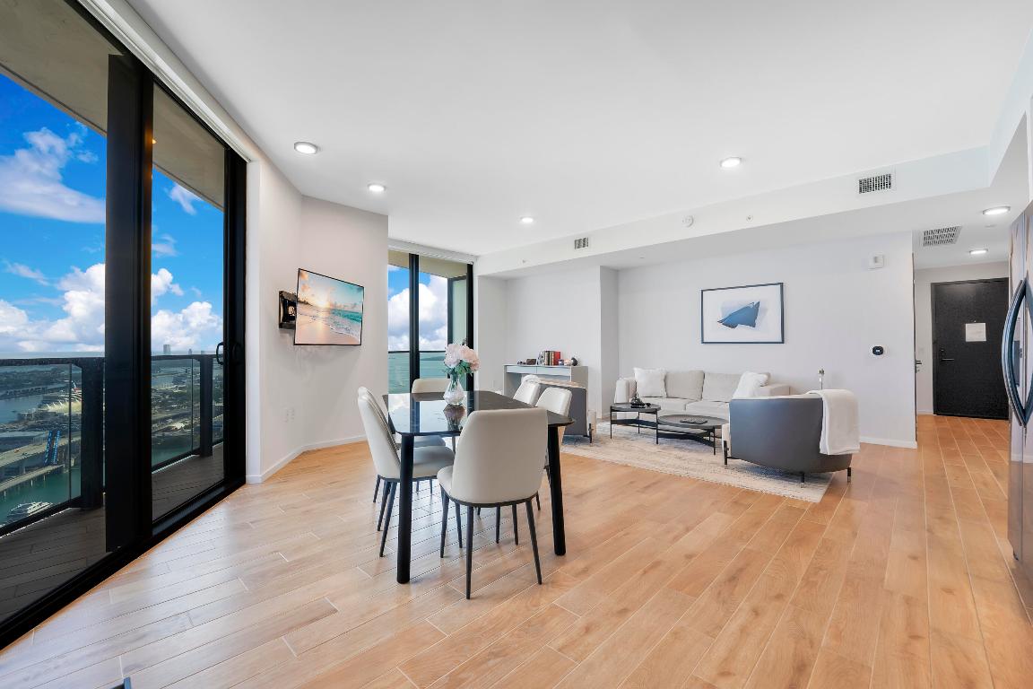 View photos, virtual tours, details... 398 NE 5th Street 3709