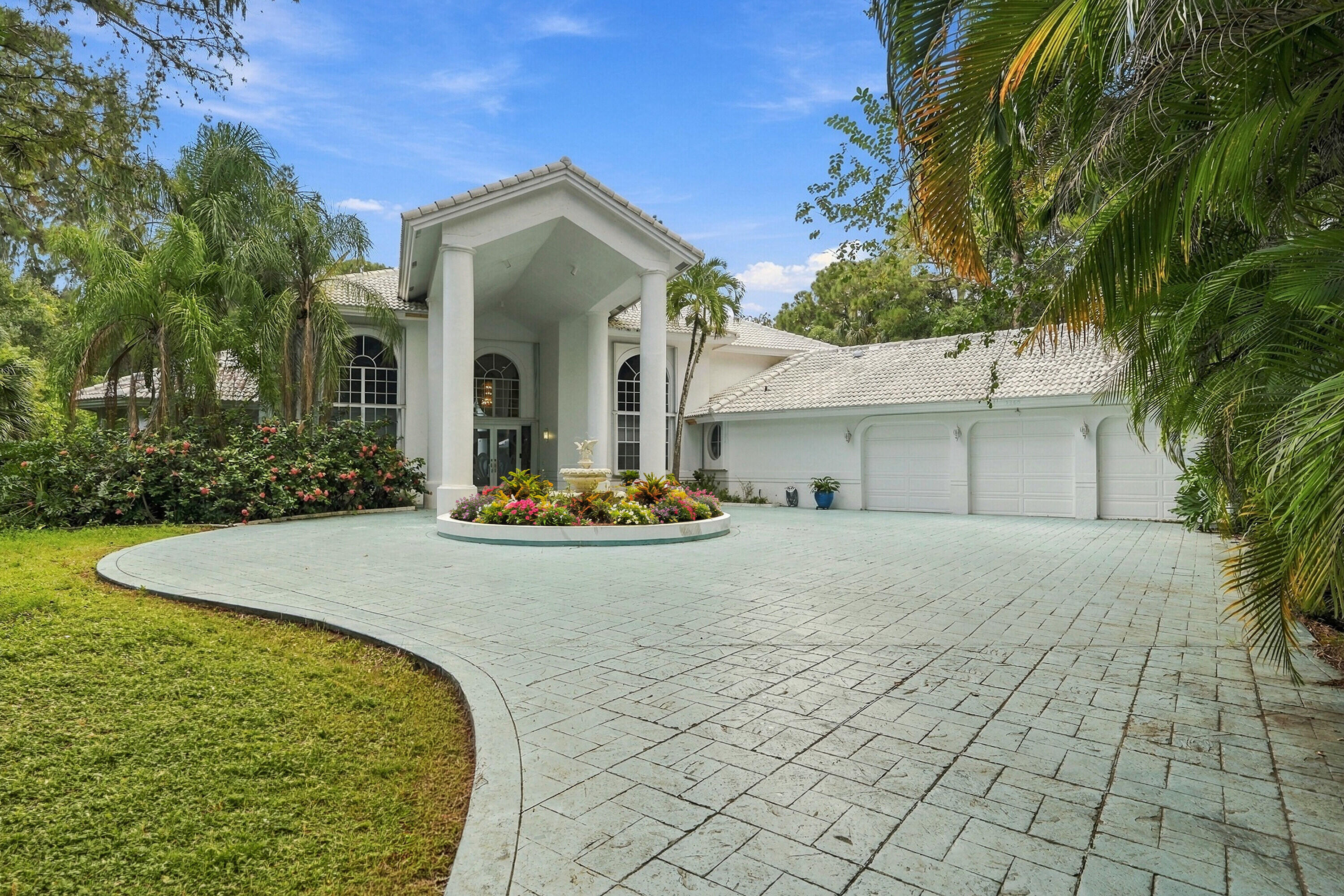 5386 NW 77th Terrace