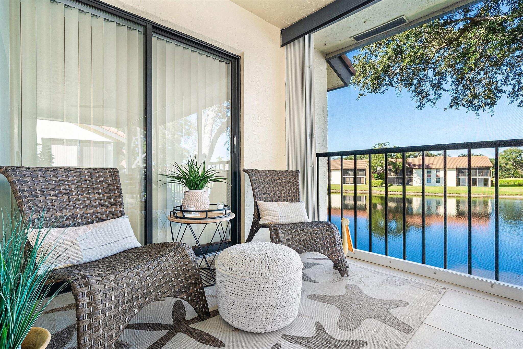 PALM CHASE LAKES - Residential