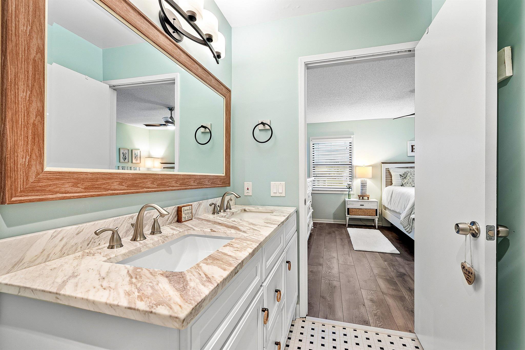 PALM CHASE LAKES - Residential