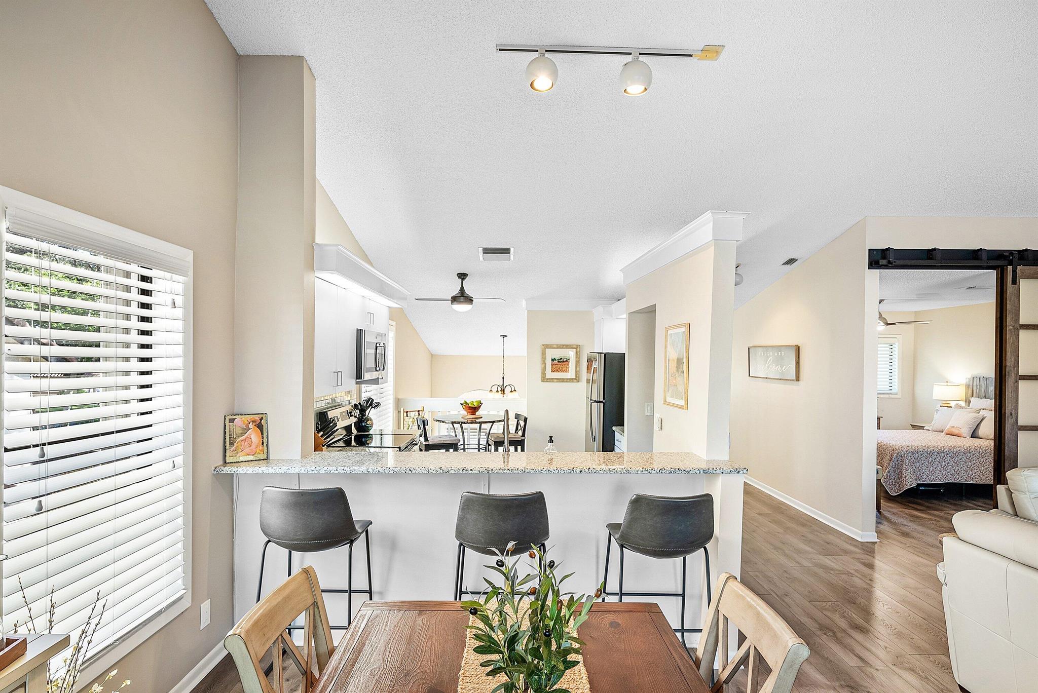 PALM CHASE LAKES - Residential