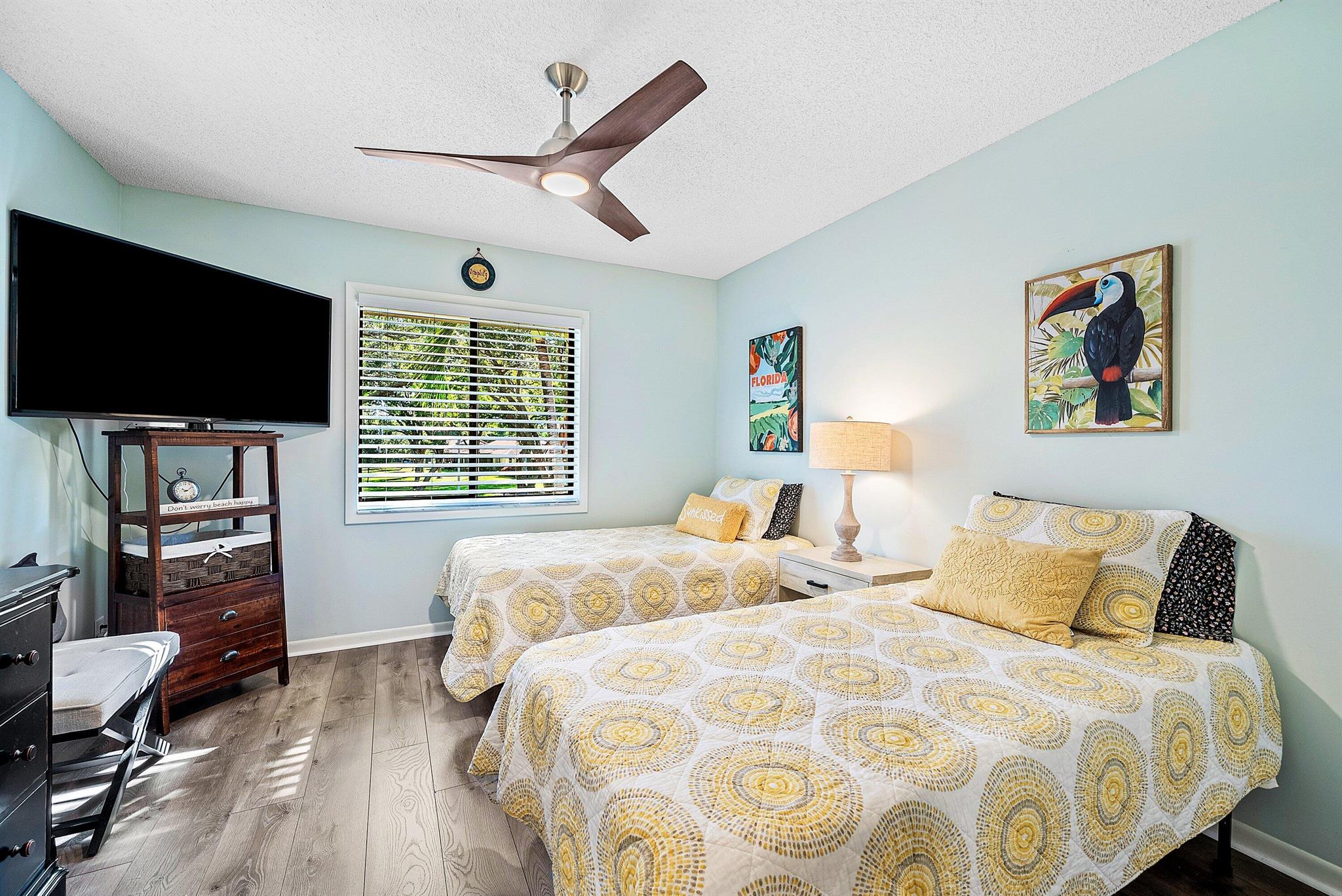 PALM CHASE LAKES - Residential