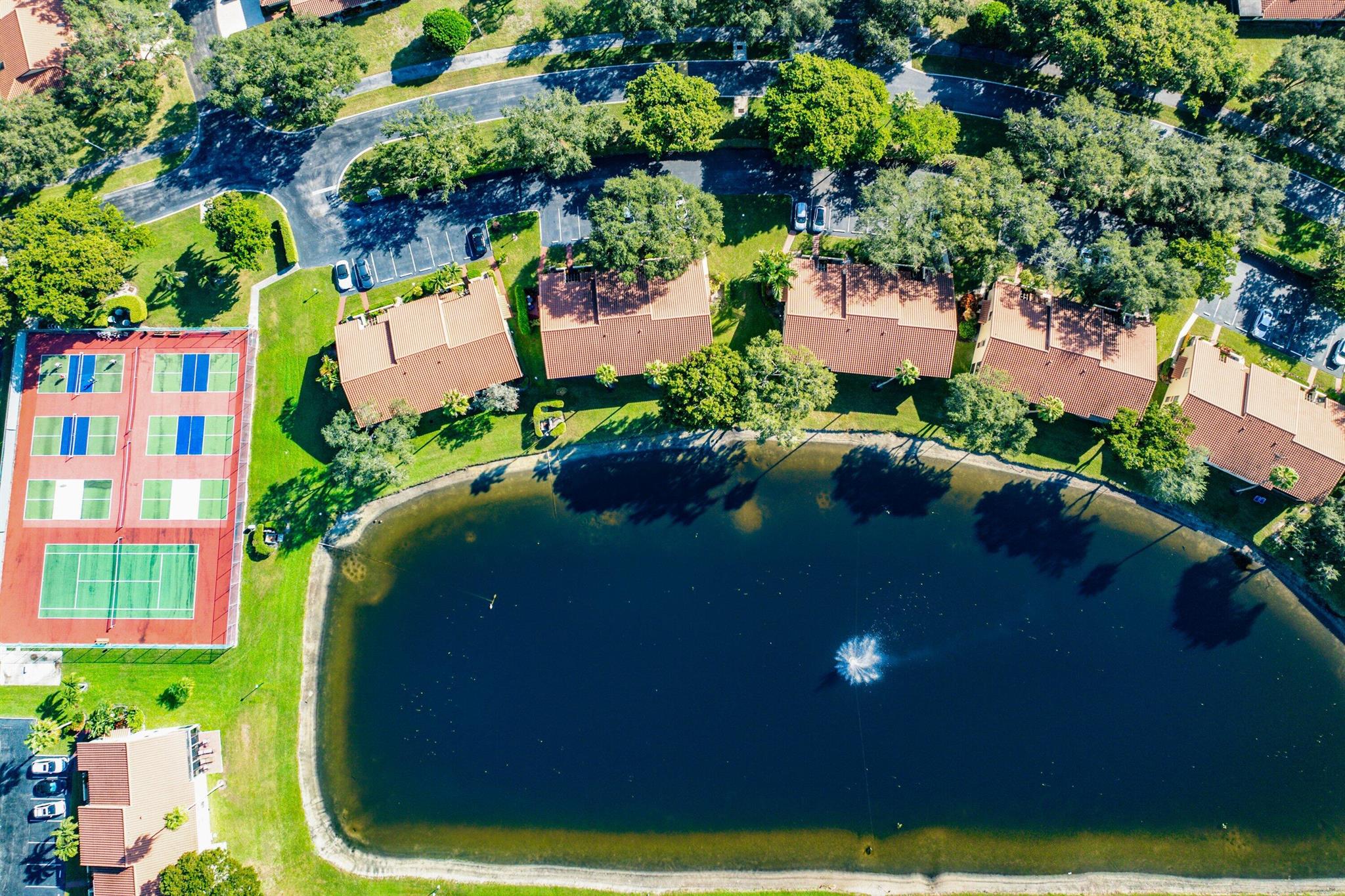 PALM CHASE LAKES - Residential