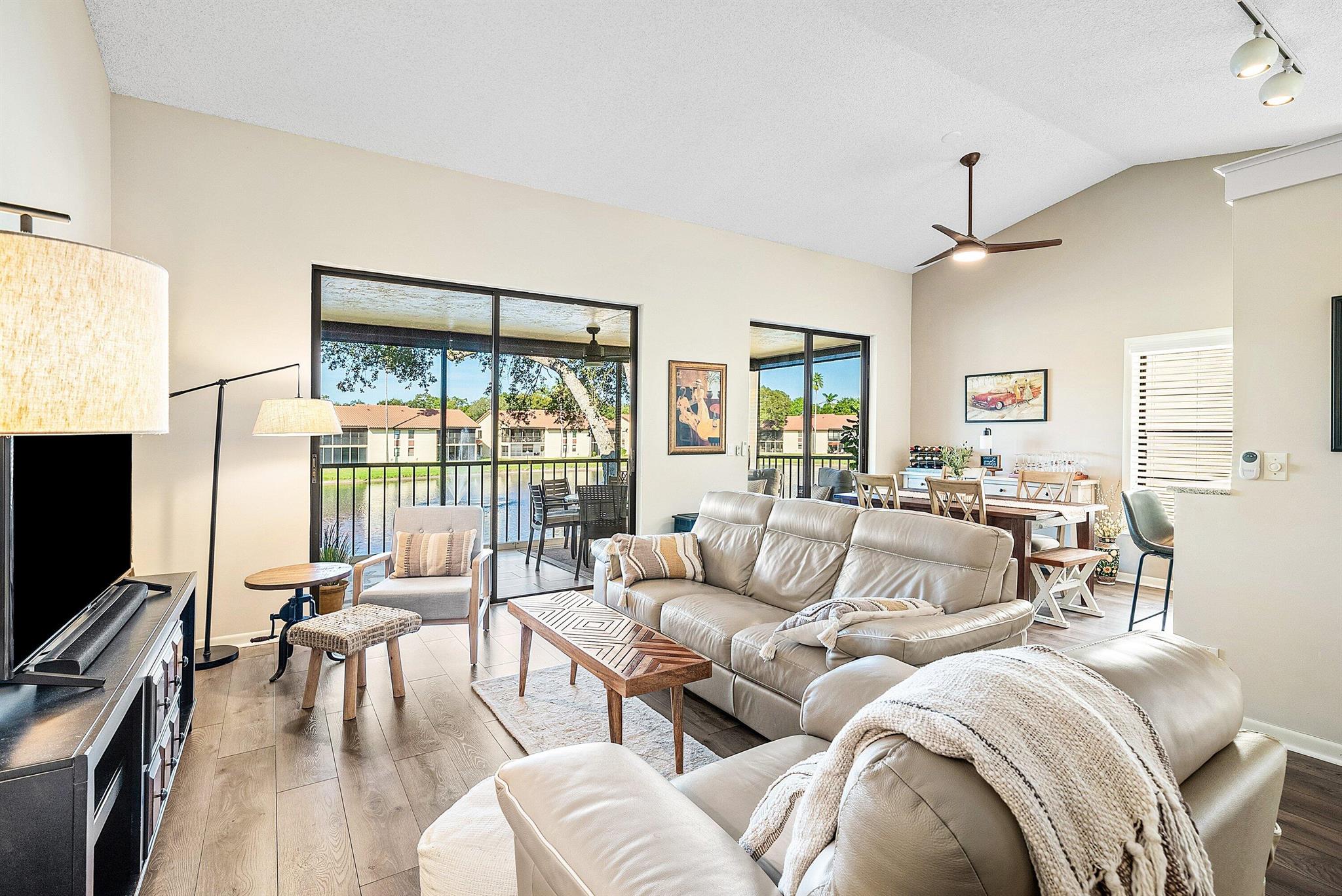 PALM CHASE LAKES - Residential