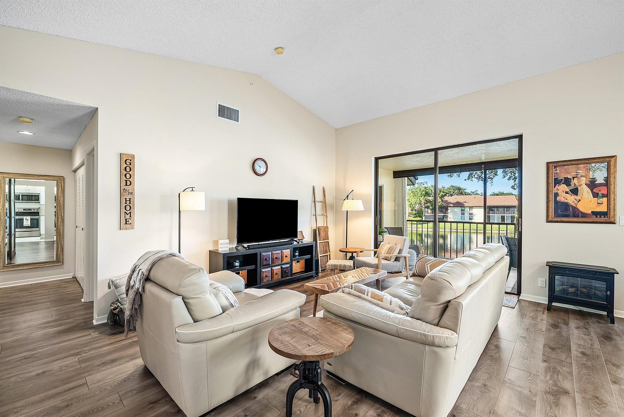 PALM CHASE LAKES - Residential