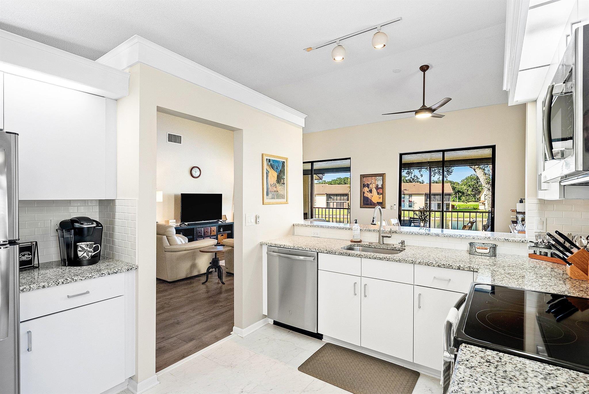 PALM CHASE LAKES - Residential