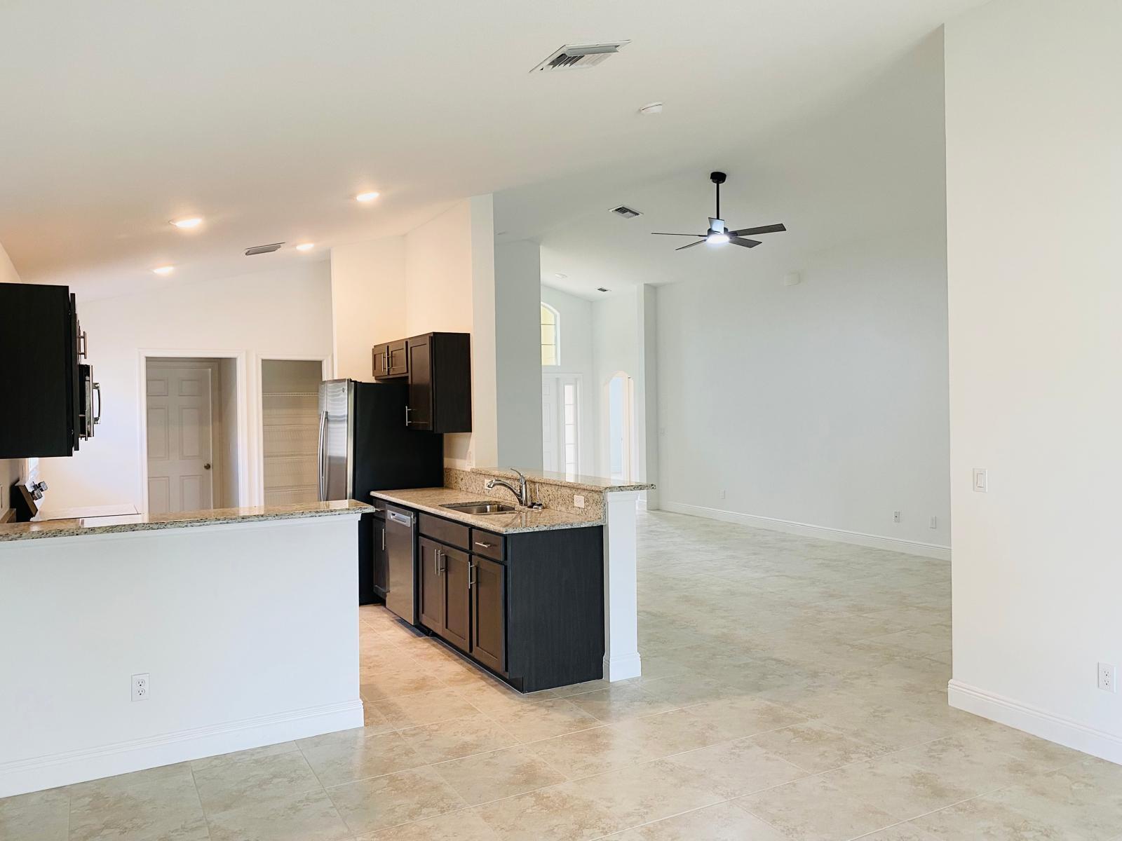 PALM BREEZES PHAE 3A - Residential Lease