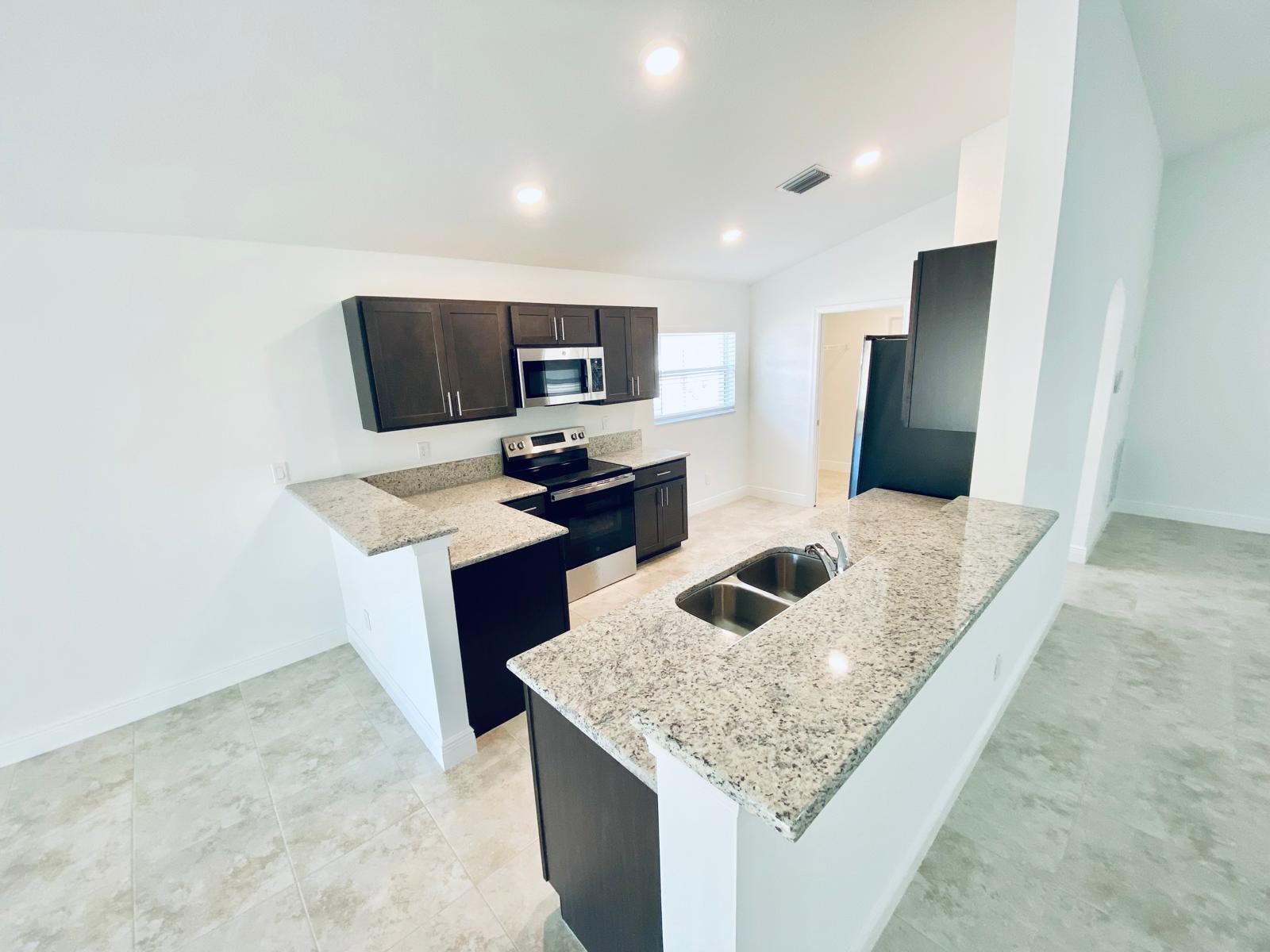 PALM BREEZES PHAE 3A - Residential Lease