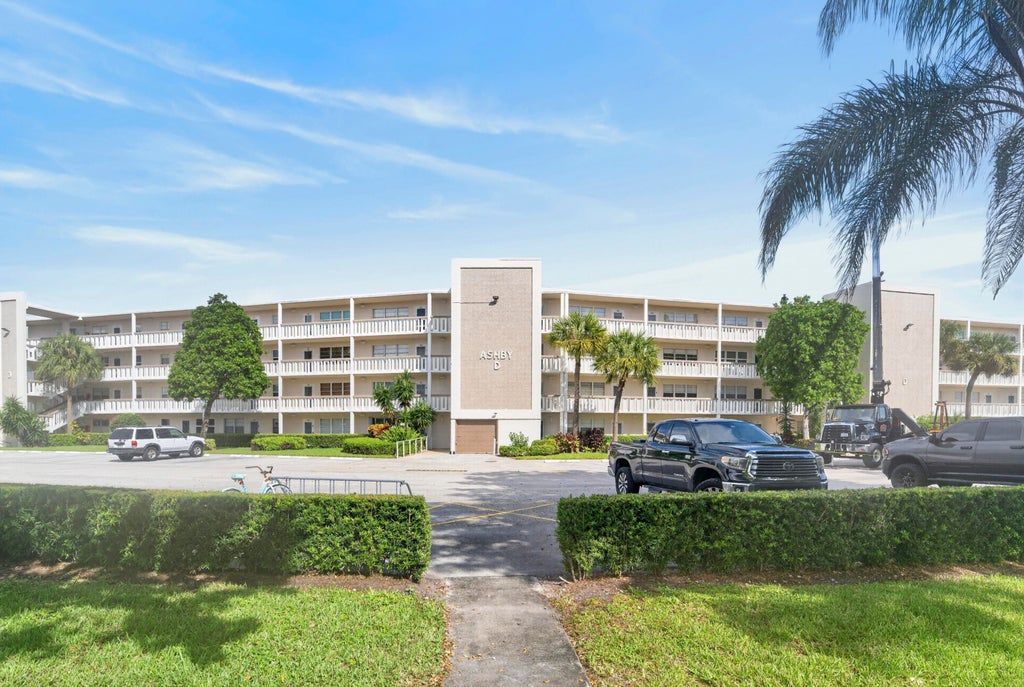Photo of 3020 Ashby D #3020, Deerfield Beach, FL 33442 (MLS # B26090221)