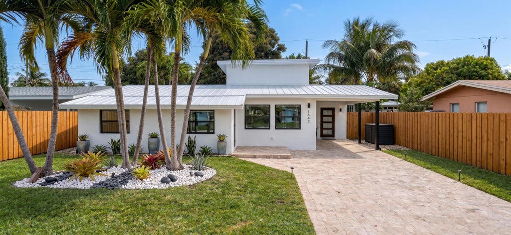 Photo of 1643 NE 8TH Avenue, Fort Lauderdale, FL 33305 (MLS # B26075350)