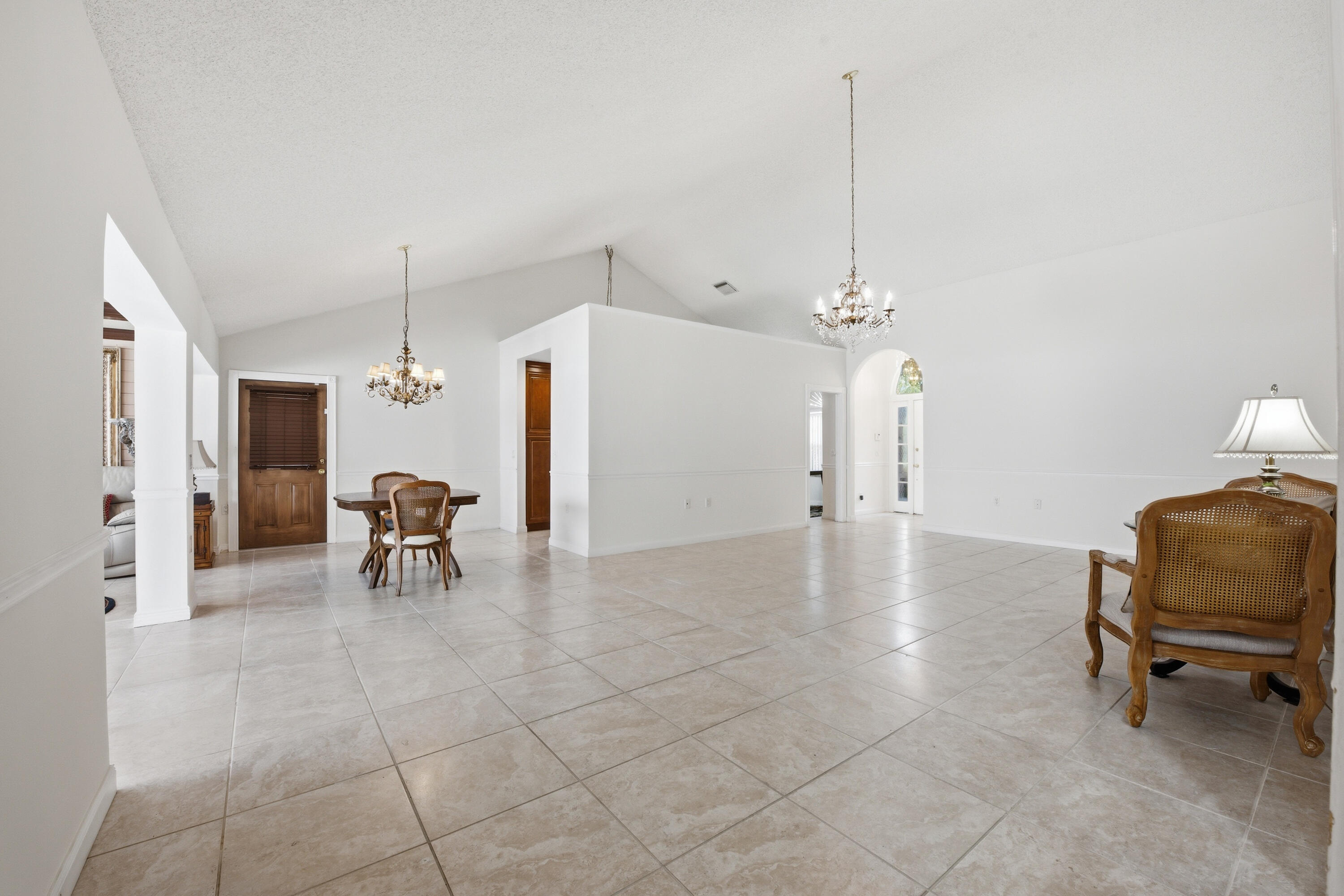 2319 Saratoga Bay Drive