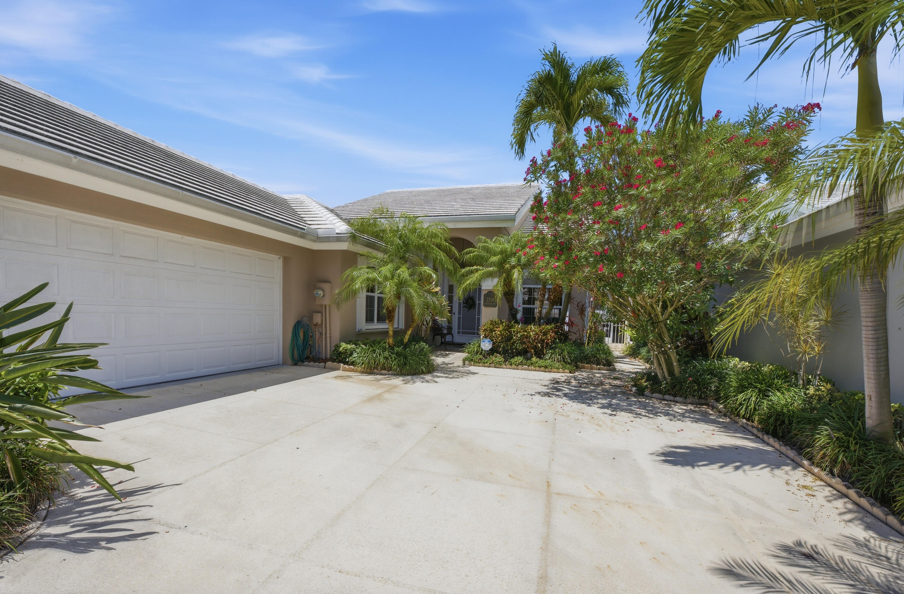 2319 Saratoga Bay Drive
