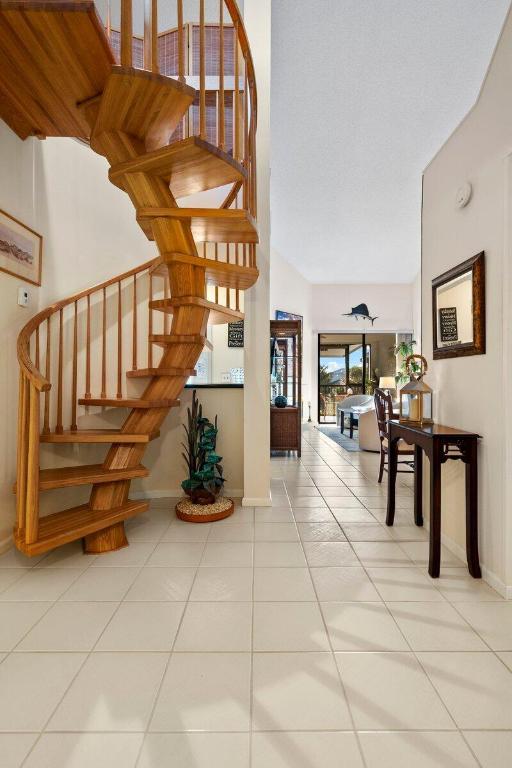 BAY COLONY CONDO - Residential