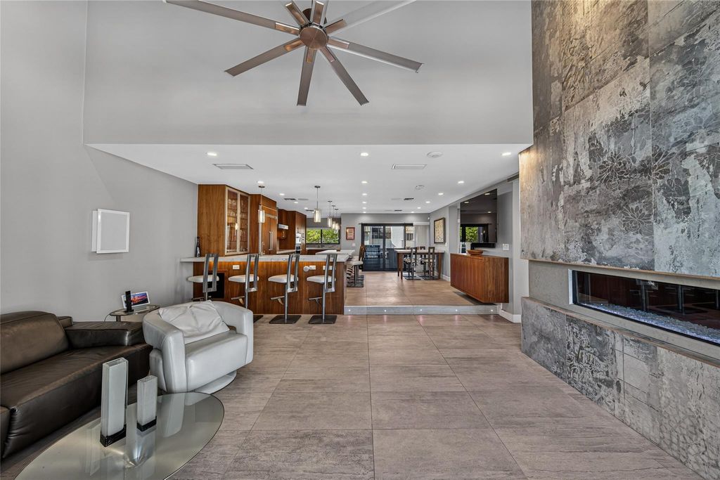 Photo of 17 Port Side Drive #17A, Fort Lauderdale, FL 33316 (MLS # F10554309)