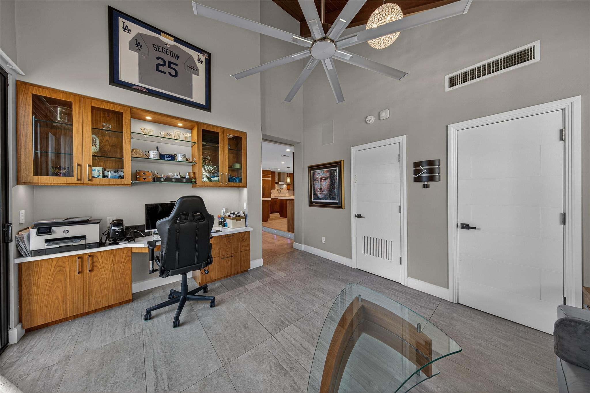 PORTSIDE YACHT CLUB - Residential