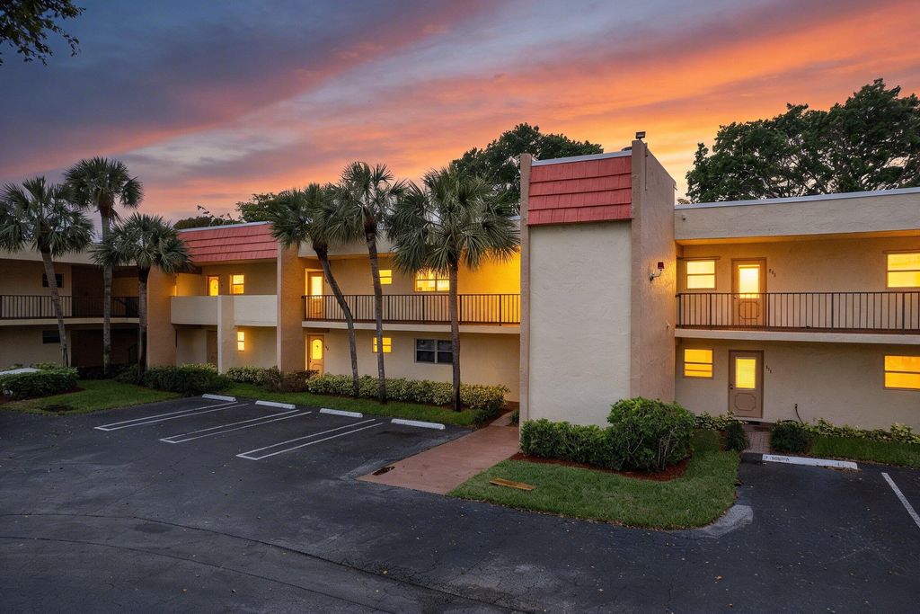 Photo of 2800 Fiore Way #1080, Delray Beach, FL 33445 (MLS # B26004717)