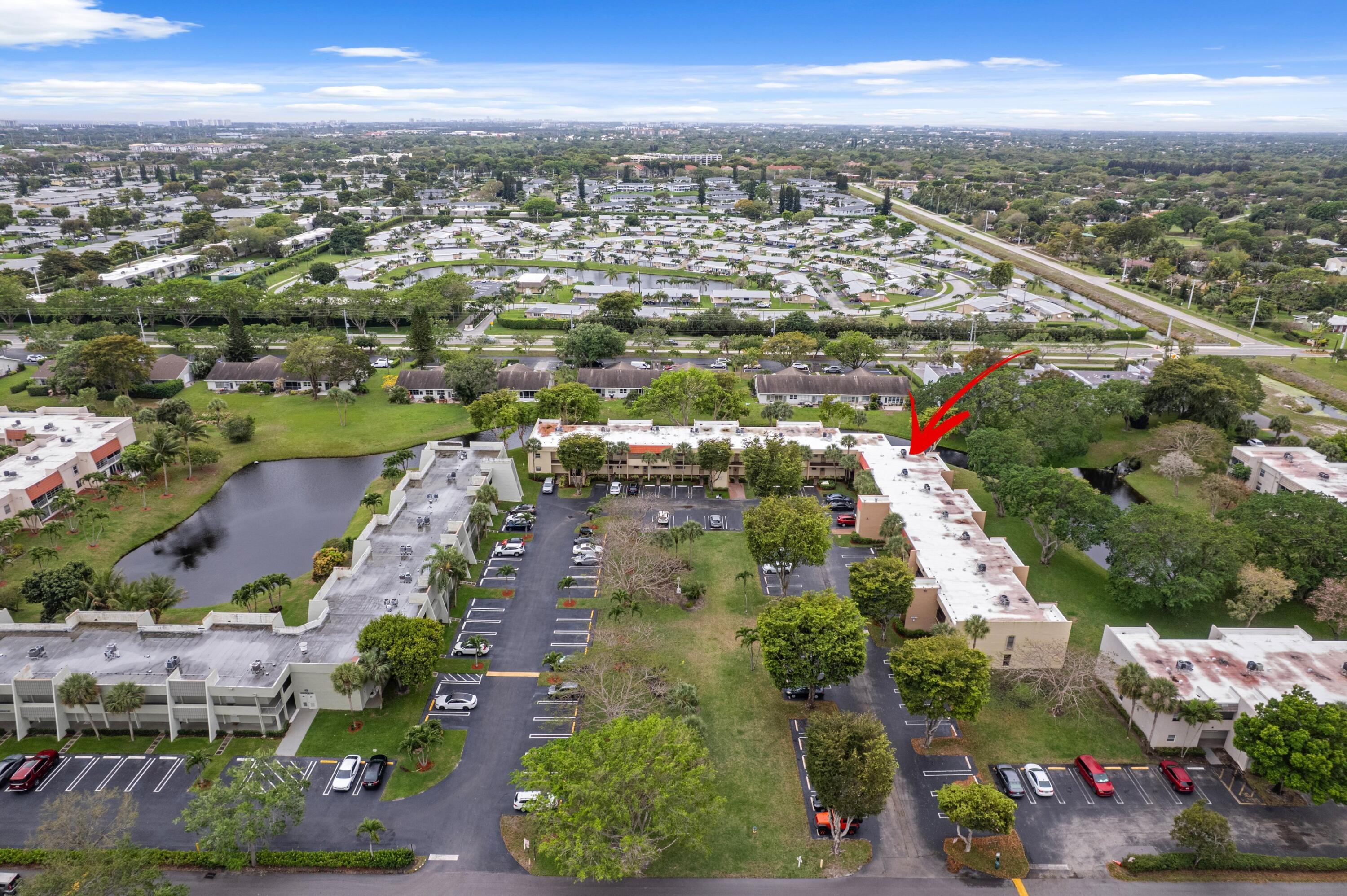 LAGO DEL REY CONDO - Residential