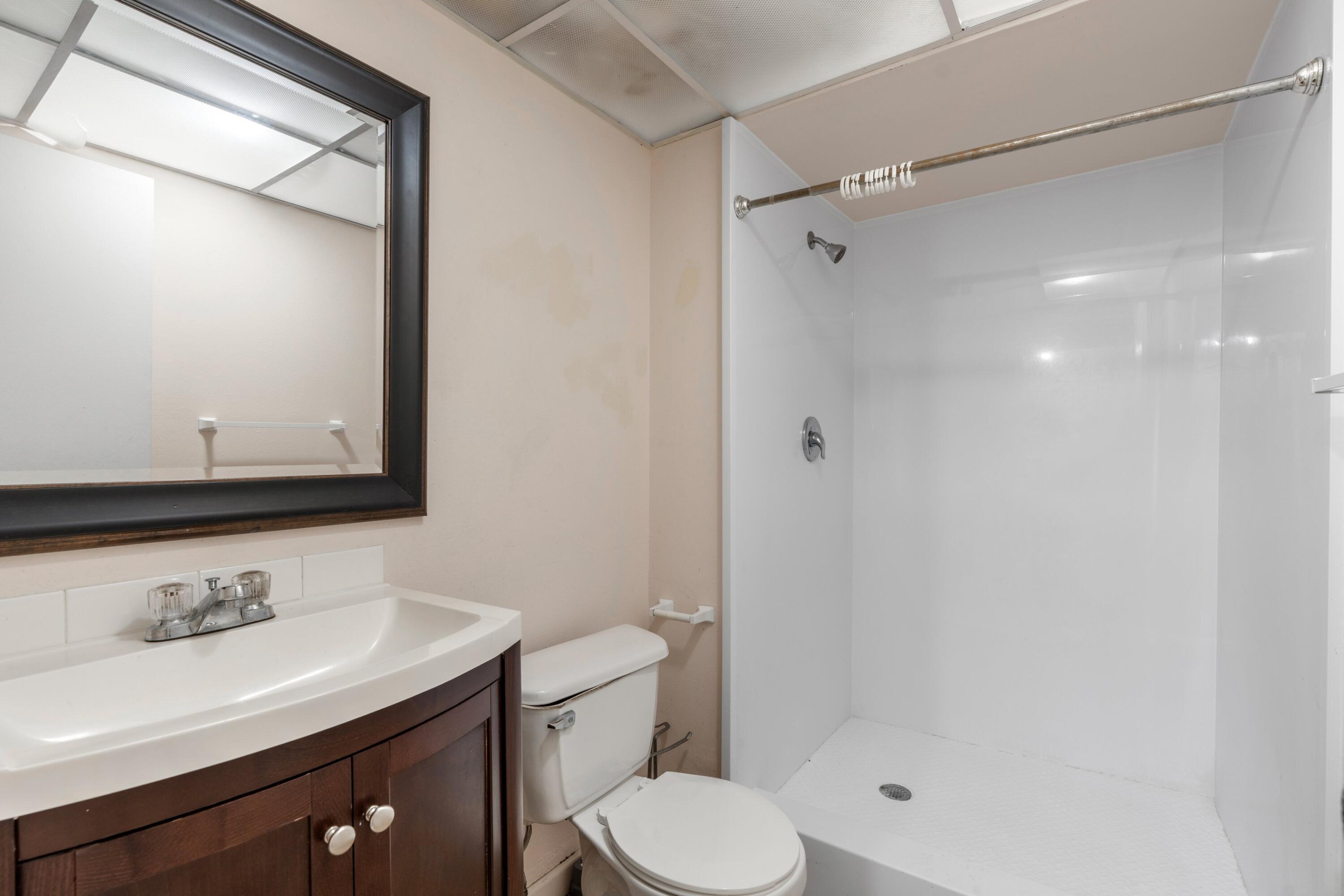 LAGO DEL REY CONDO - Residential