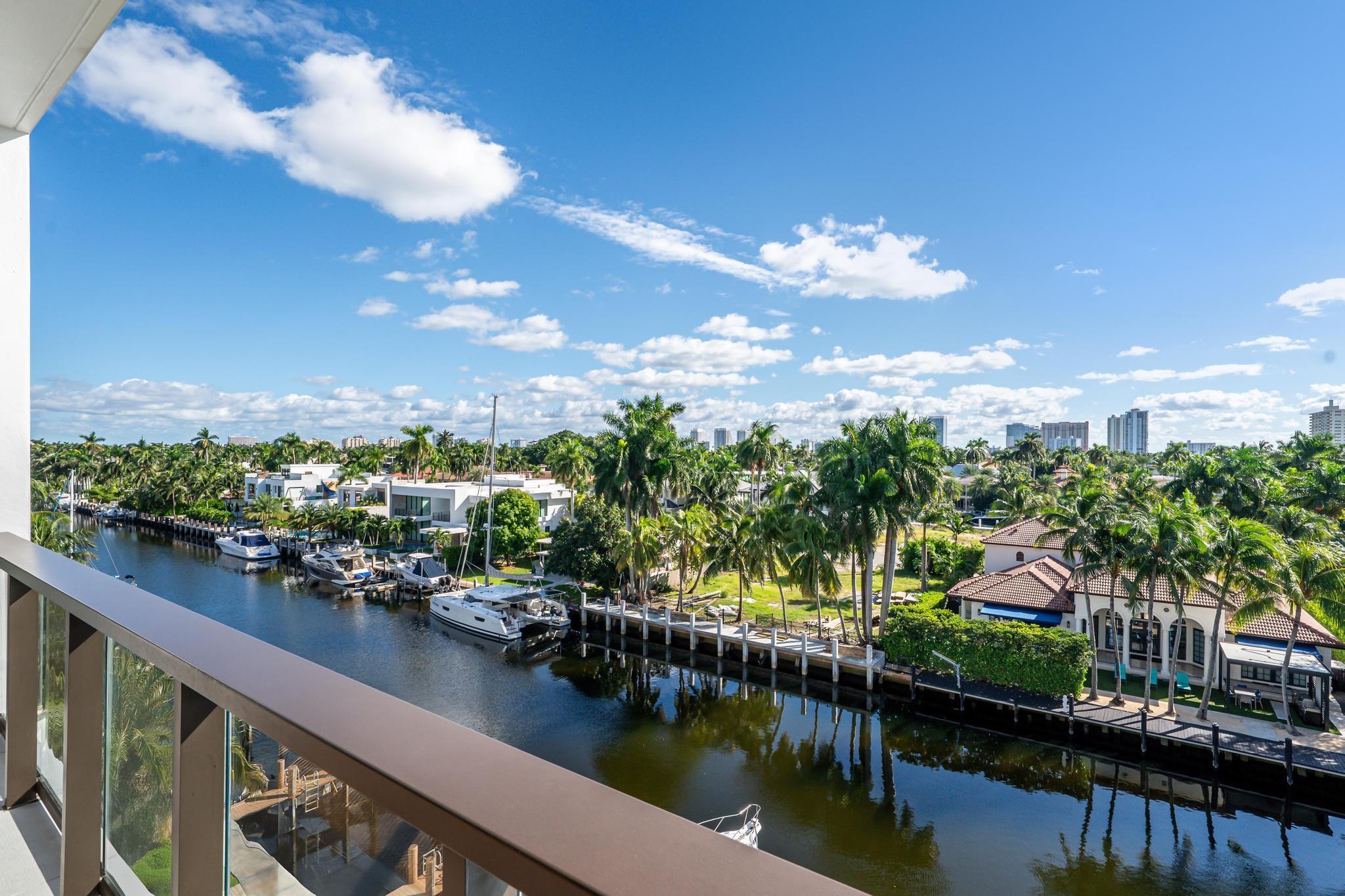 AQUALUNA LAS OLAS - Residential