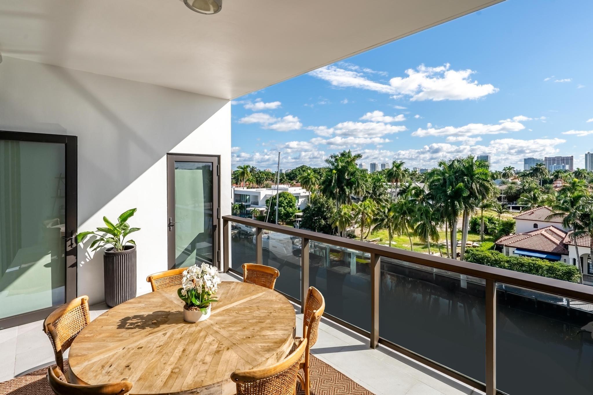 AQUALUNA LAS OLAS - Residential