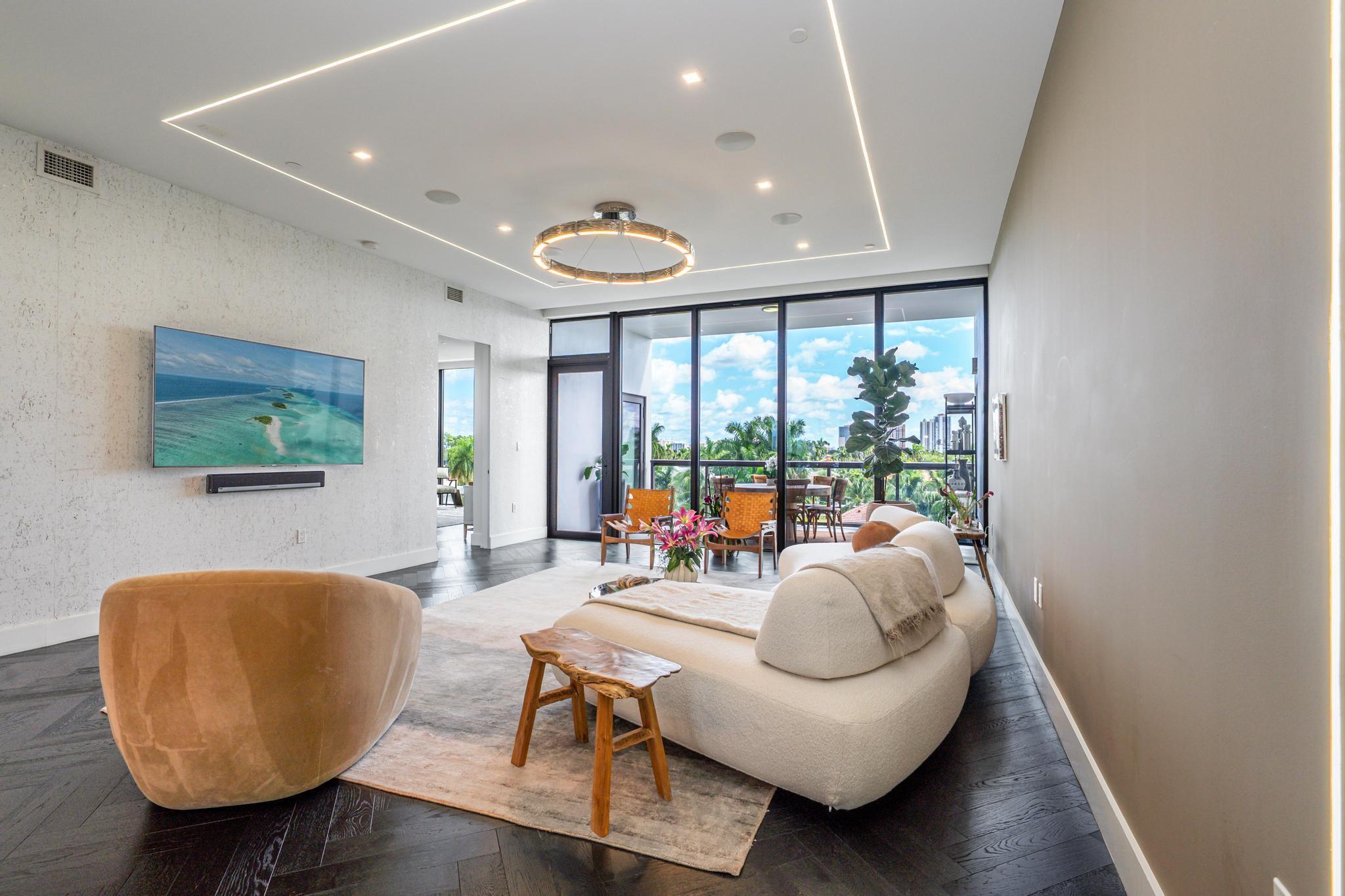 AQUALUNA LAS OLAS - Residential