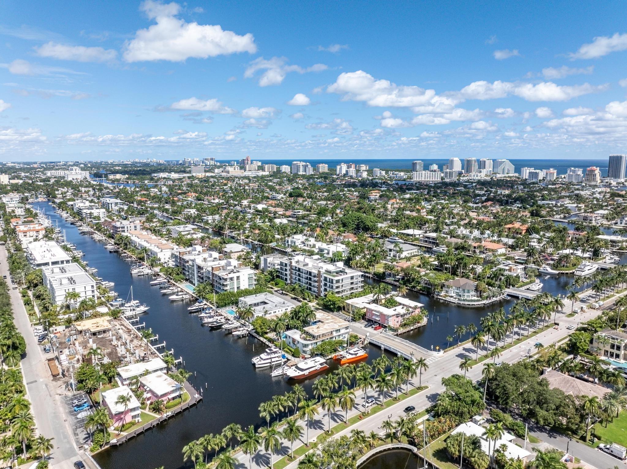 AQUALUNA LAS OLAS - Residential