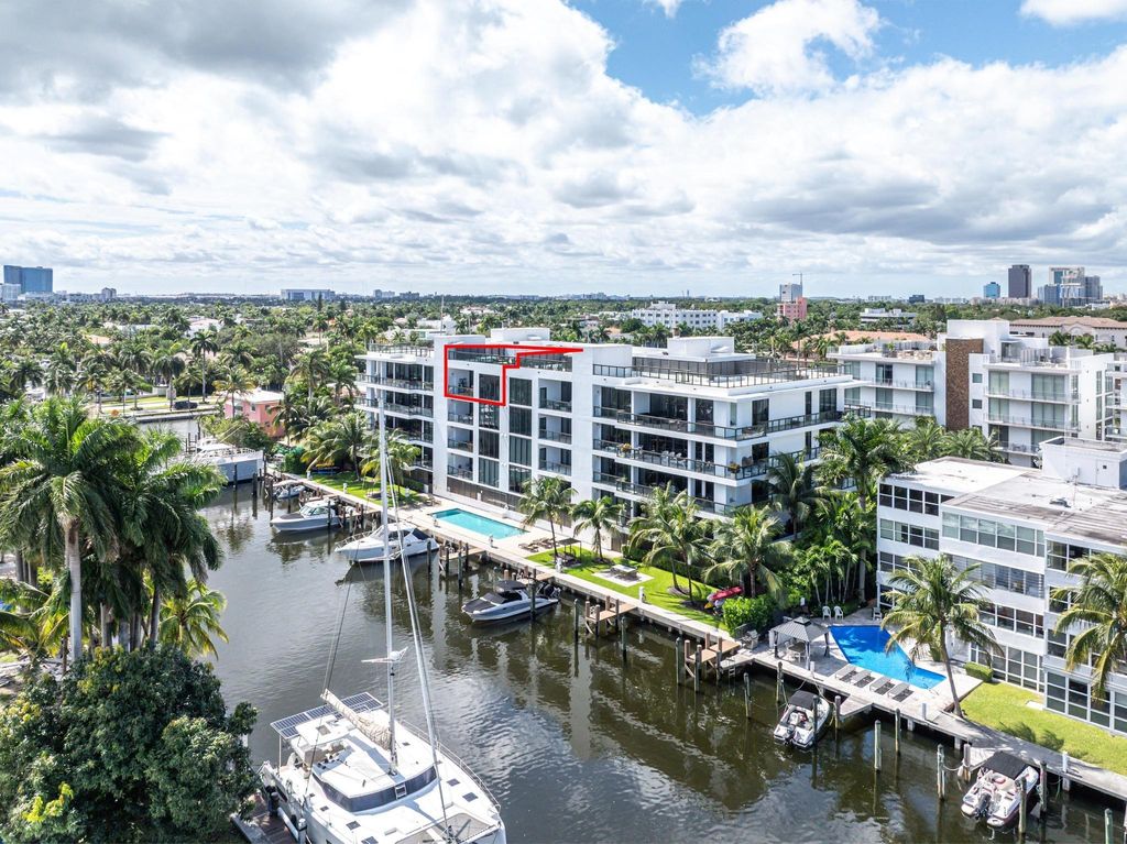 Photo of 20 Isle Of Venice Dr #PH2, Fort Lauderdale, FL 33301 (MLS # F10531685)