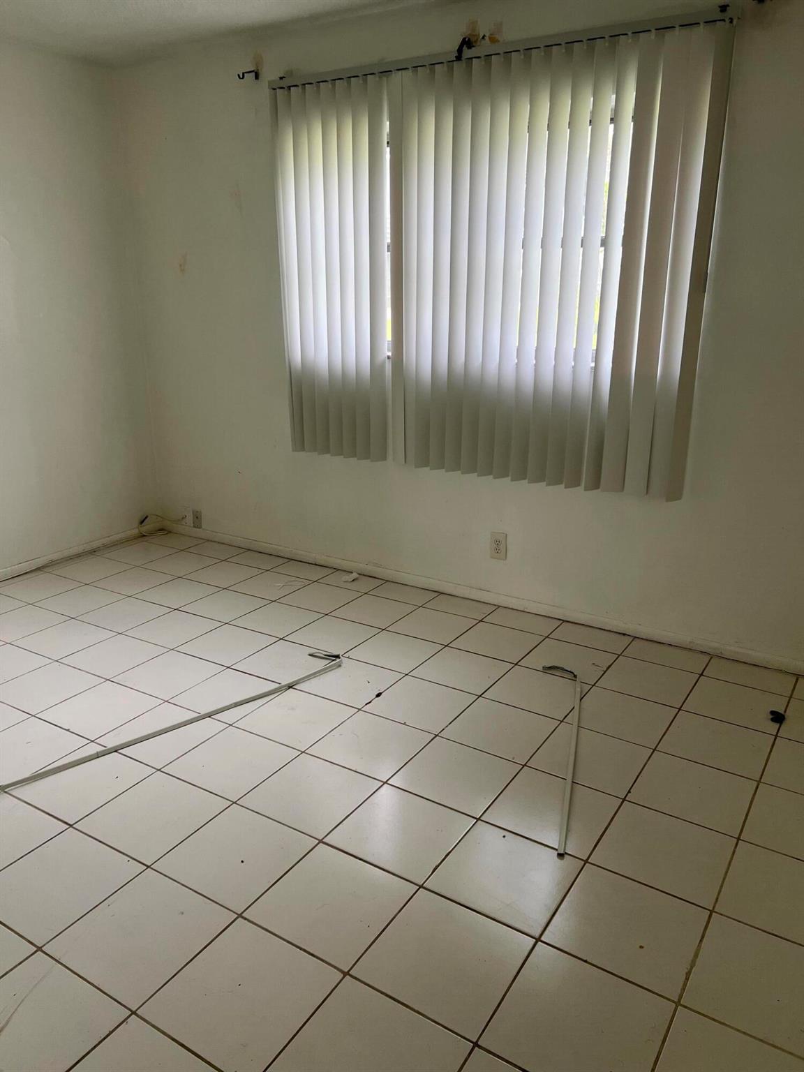 PARK SOUTH FOUR INC CONDO - Residential