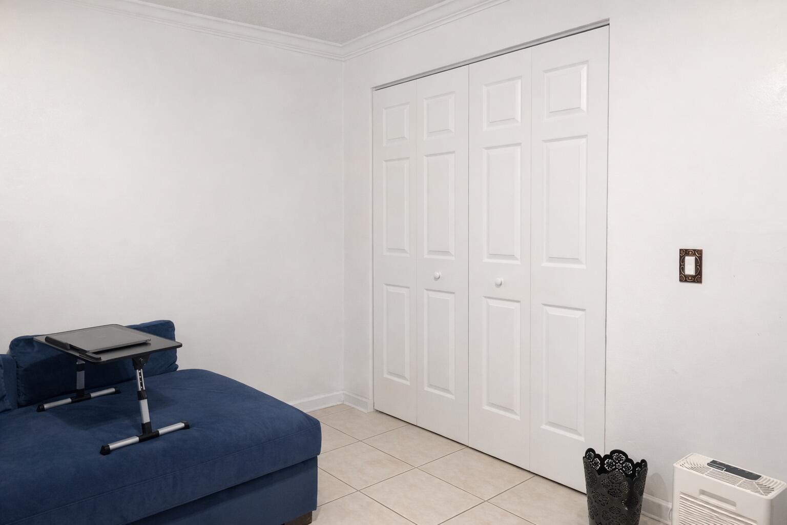 LAKE EMERALD CONDOMINIUM NO ONE - Residential