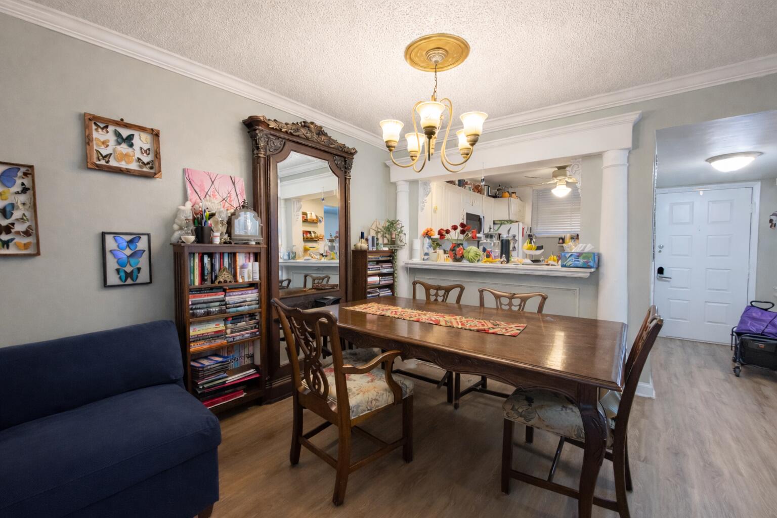 LAKE EMERALD CONDOMINIUM NO ONE - Residential