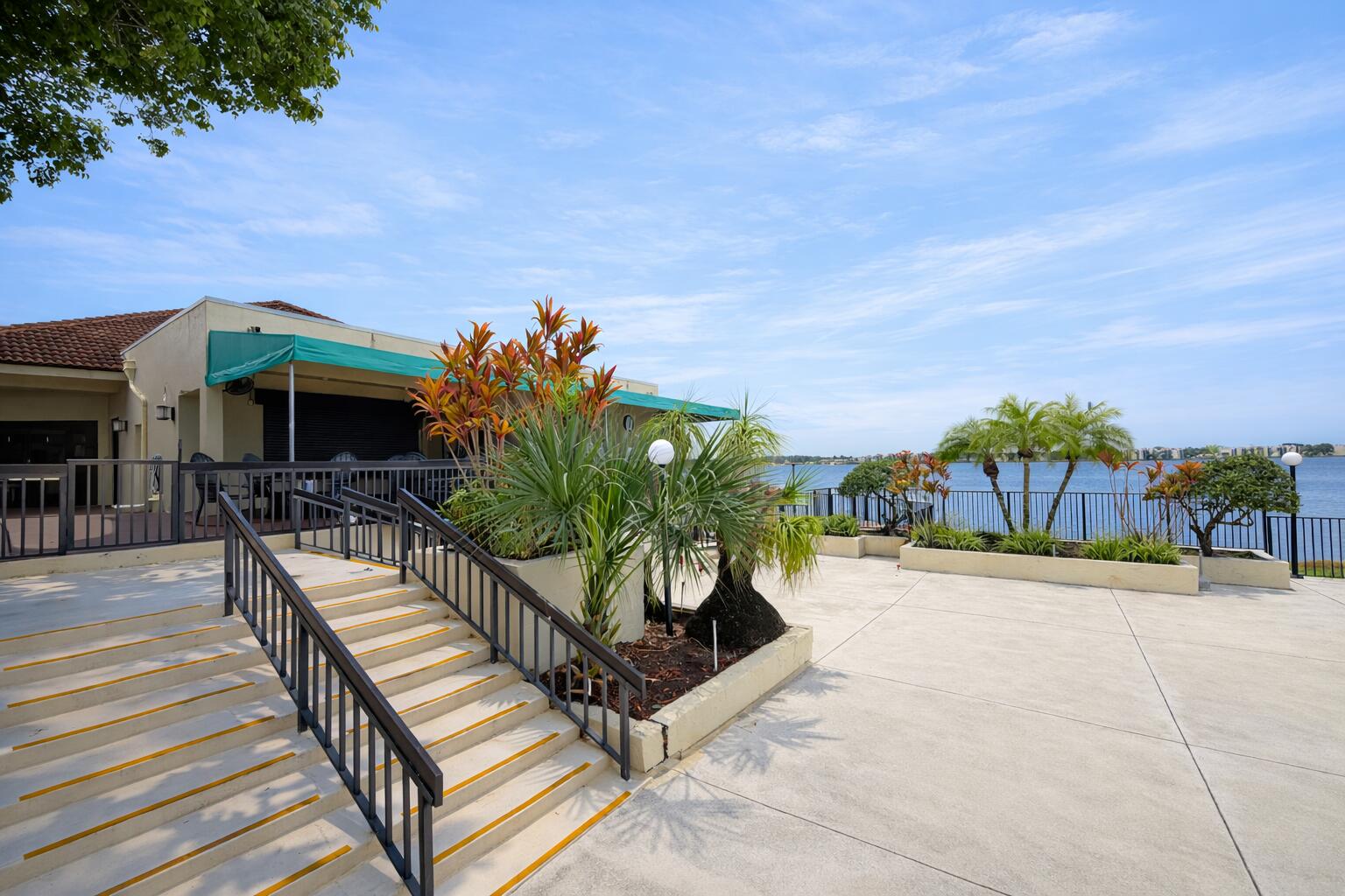 LAKE EMERALD CONDOMINIUM NO ONE - Residential