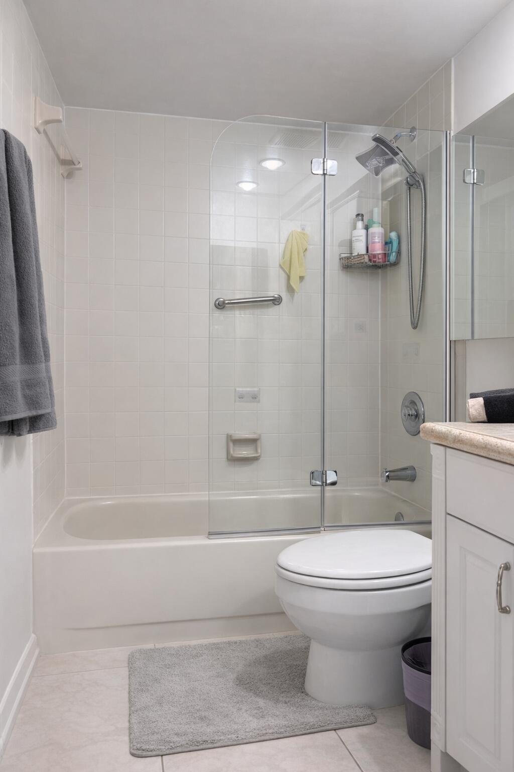 LAKE EMERALD CONDOMINIUM NO ONE - Residential