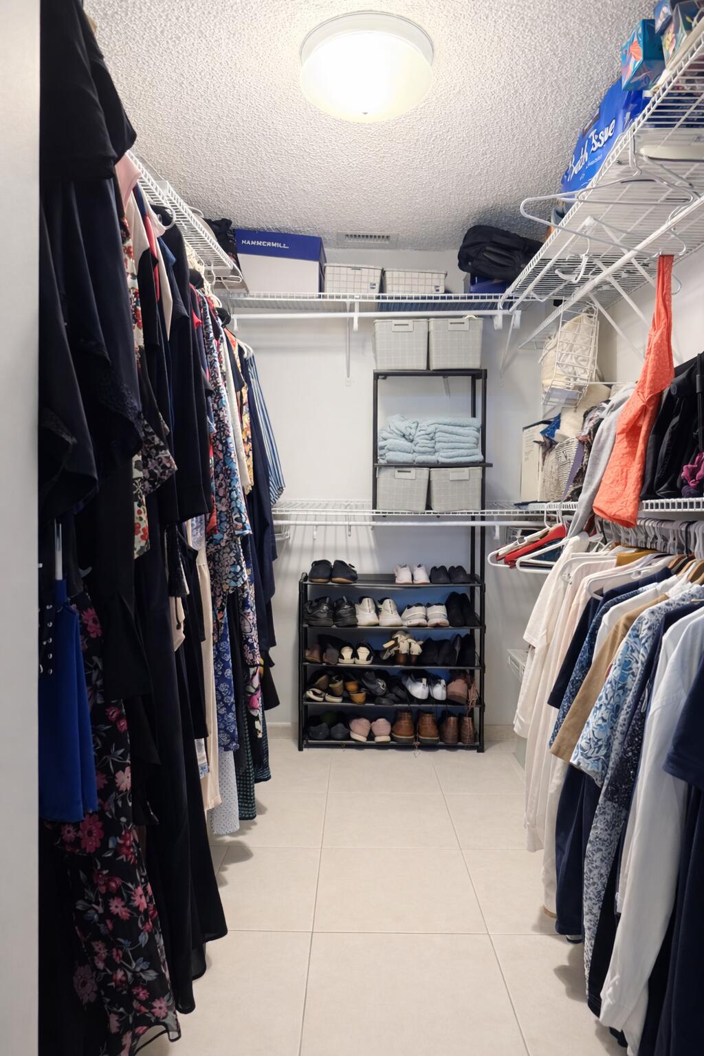 LAKE EMERALD CONDOMINIUM NO ONE - Residential