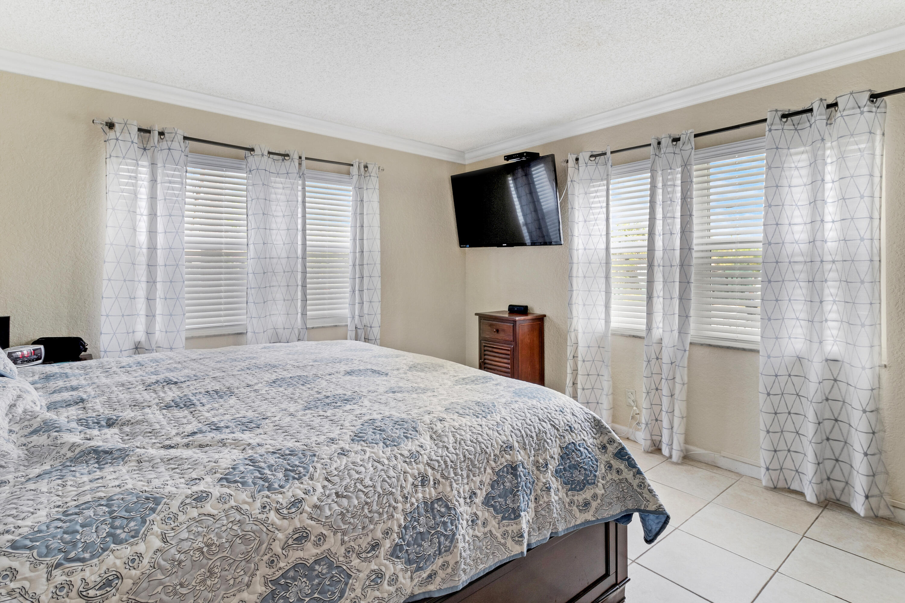 COCO CAY CONDO - Residential Lease