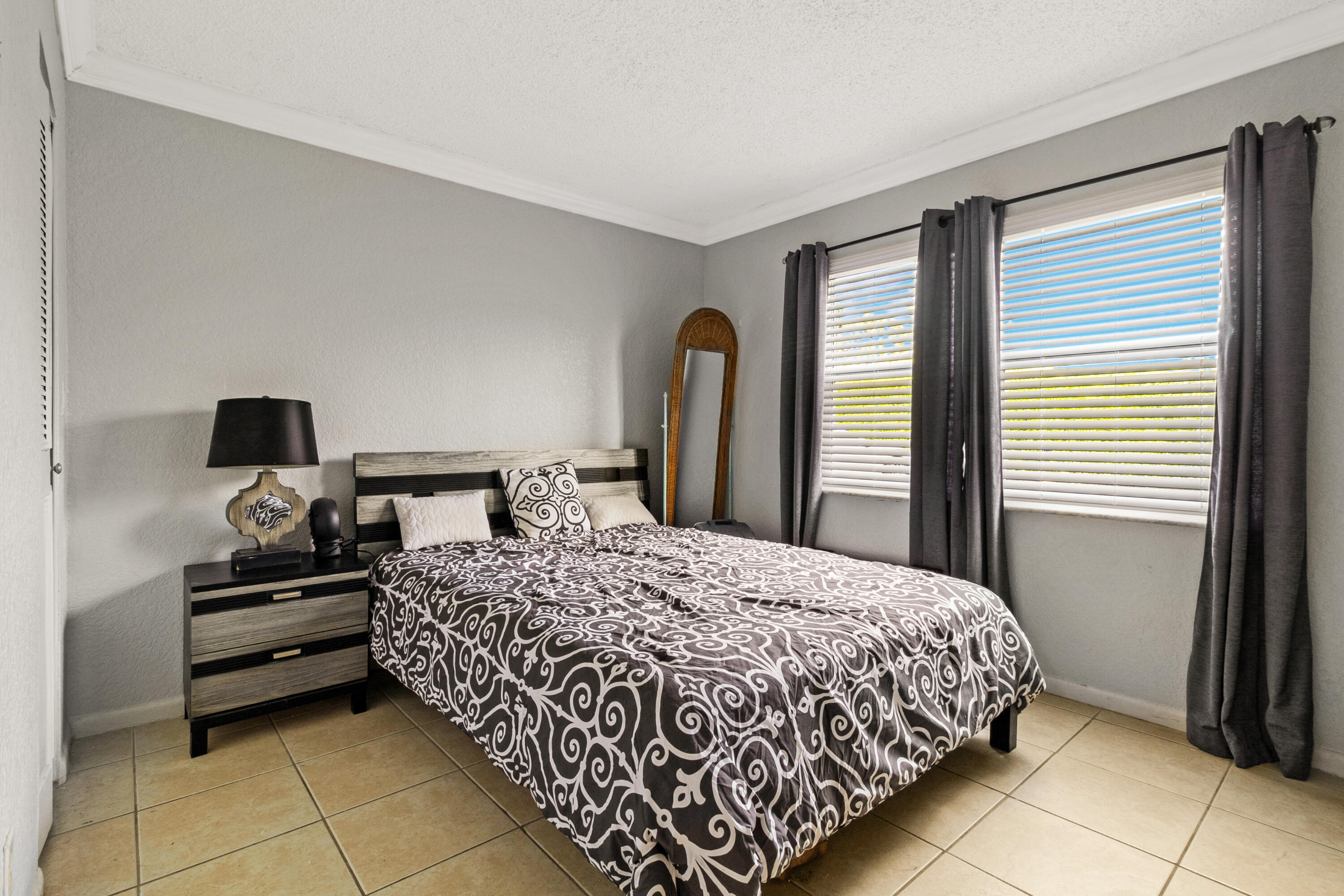 COCO CAY CONDO - Residential Lease