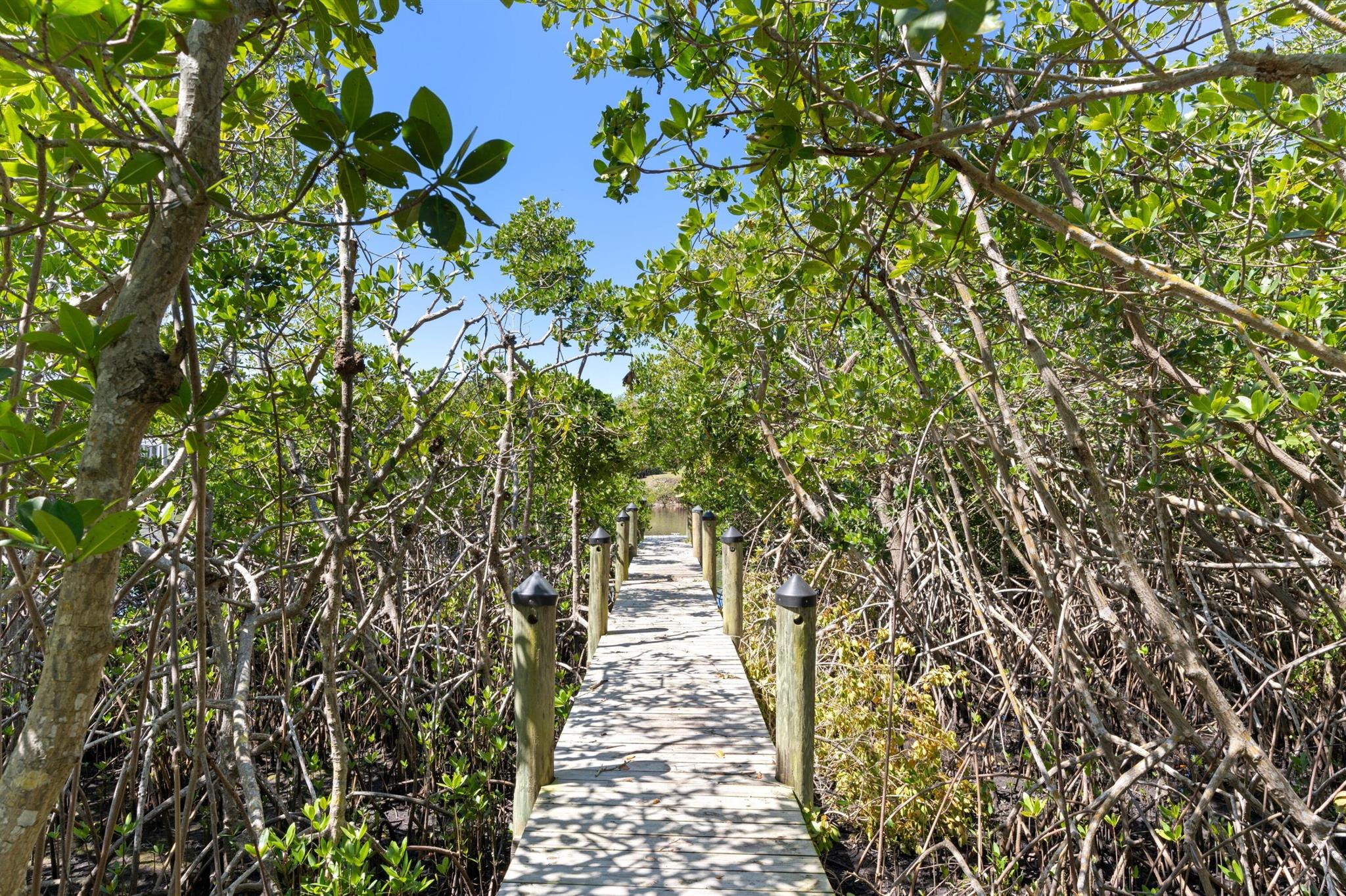 RIVER RIDGE (TEQUESTA) - Residential