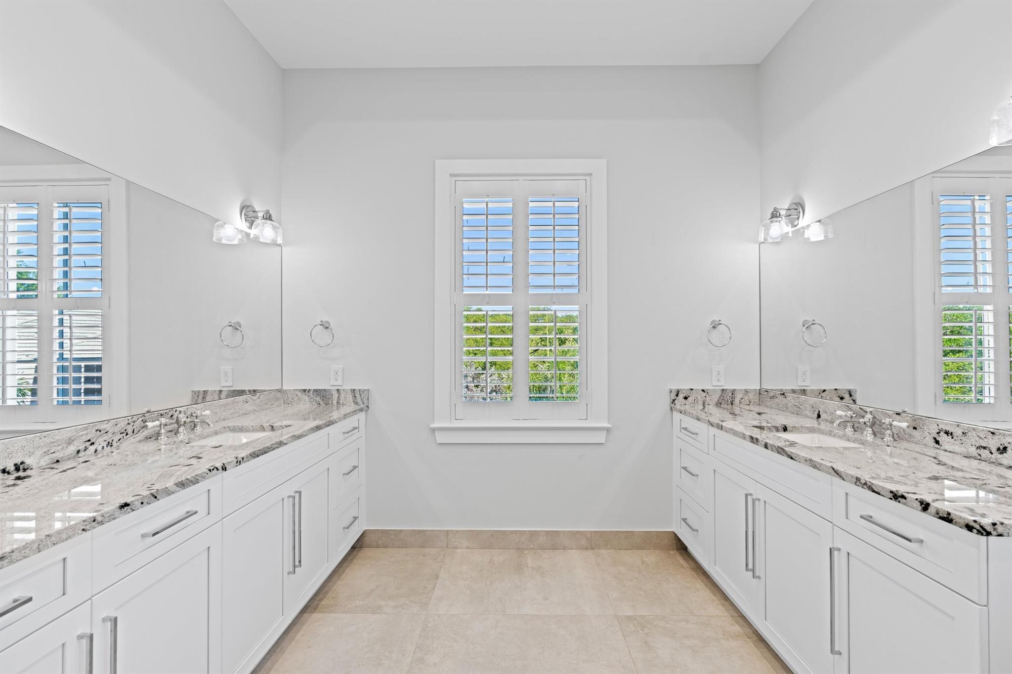 RIVER RIDGE (TEQUESTA) - Residential