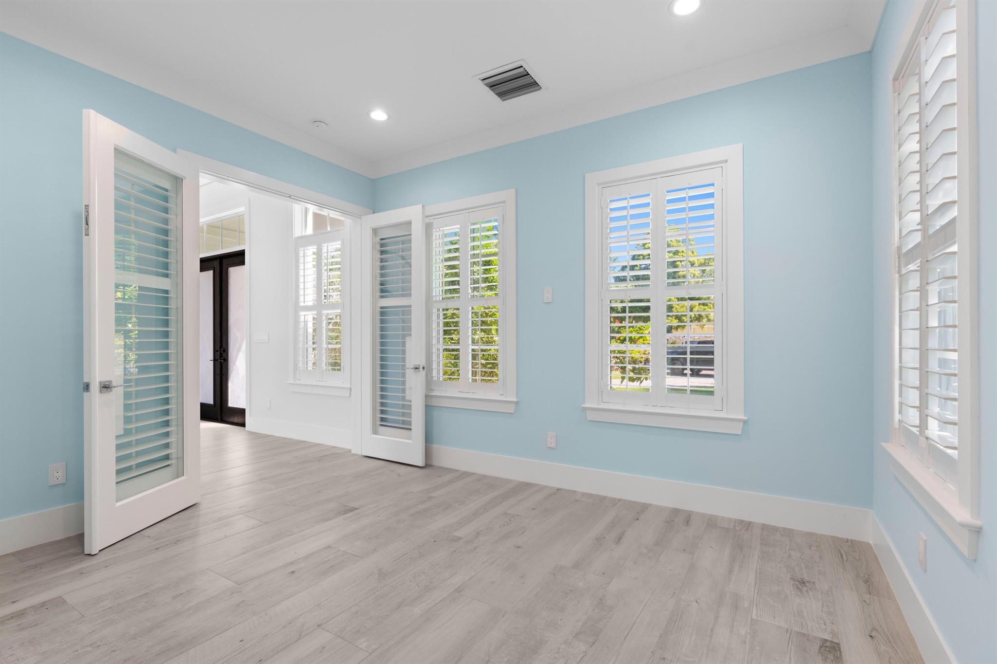 RIVER RIDGE (TEQUESTA) - Residential