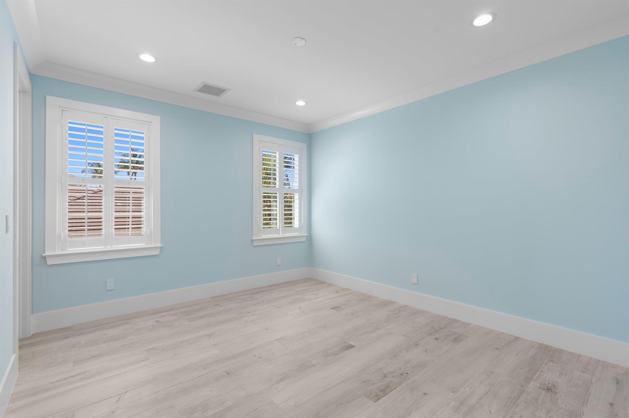 RIVER RIDGE (TEQUESTA) - Residential