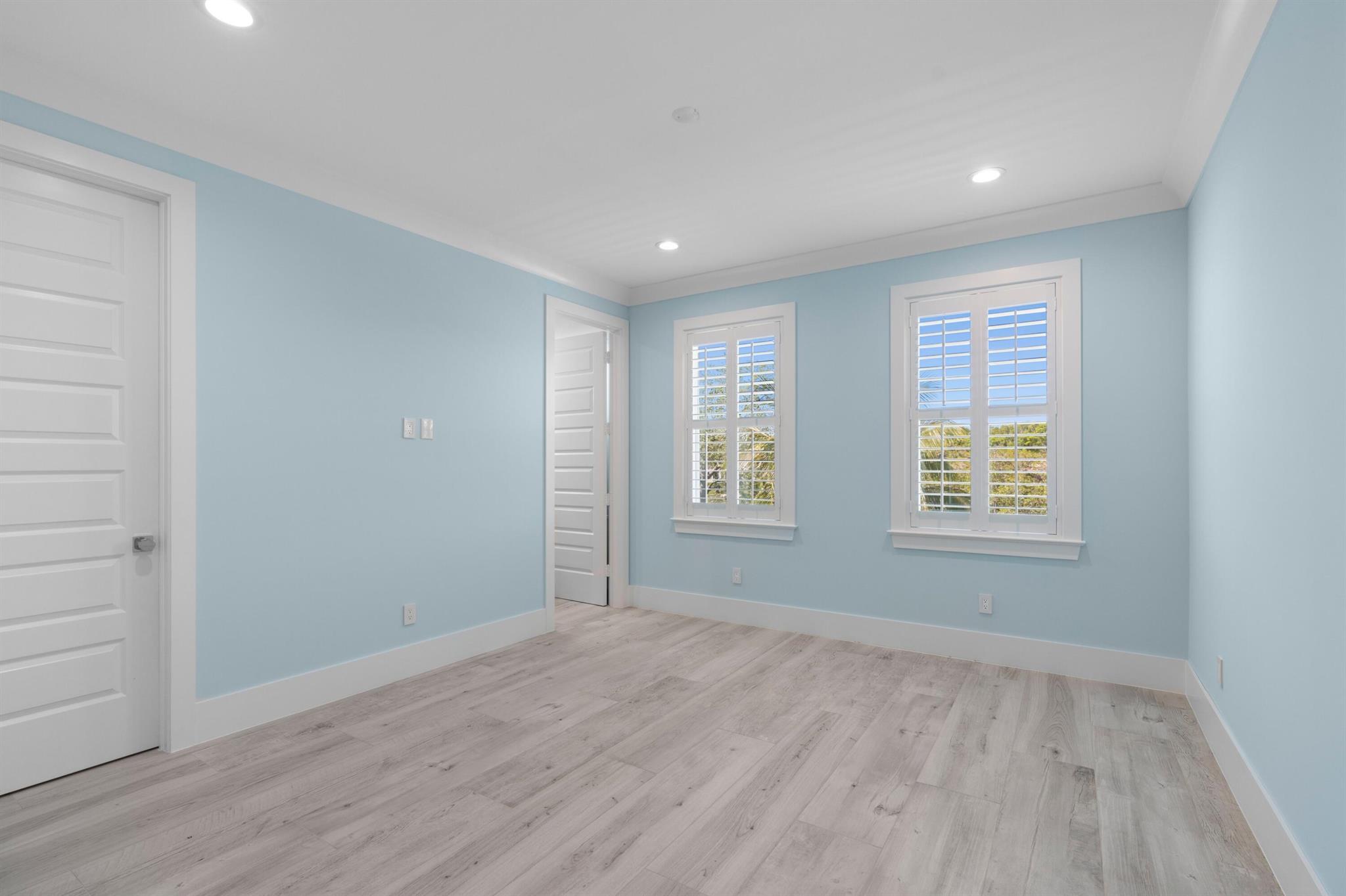 RIVER RIDGE (TEQUESTA) - Residential