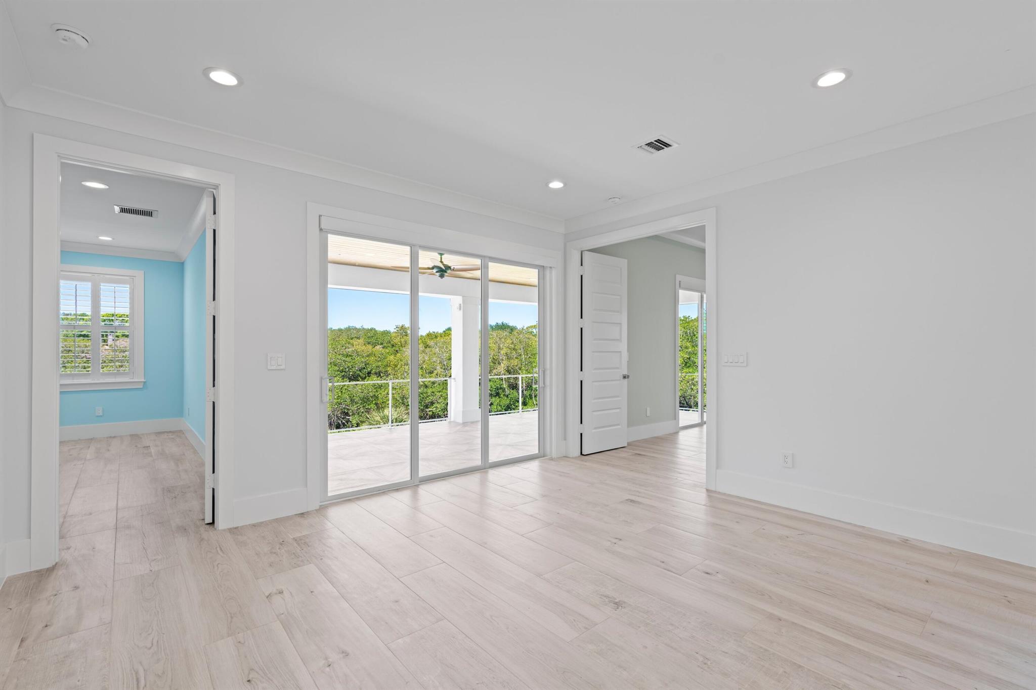 RIVER RIDGE (TEQUESTA) - Residential