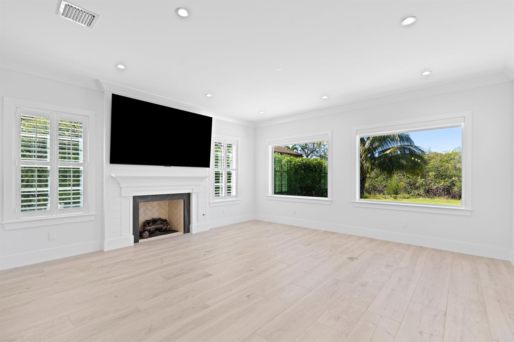 RIVER RIDGE (TEQUESTA) - Residential