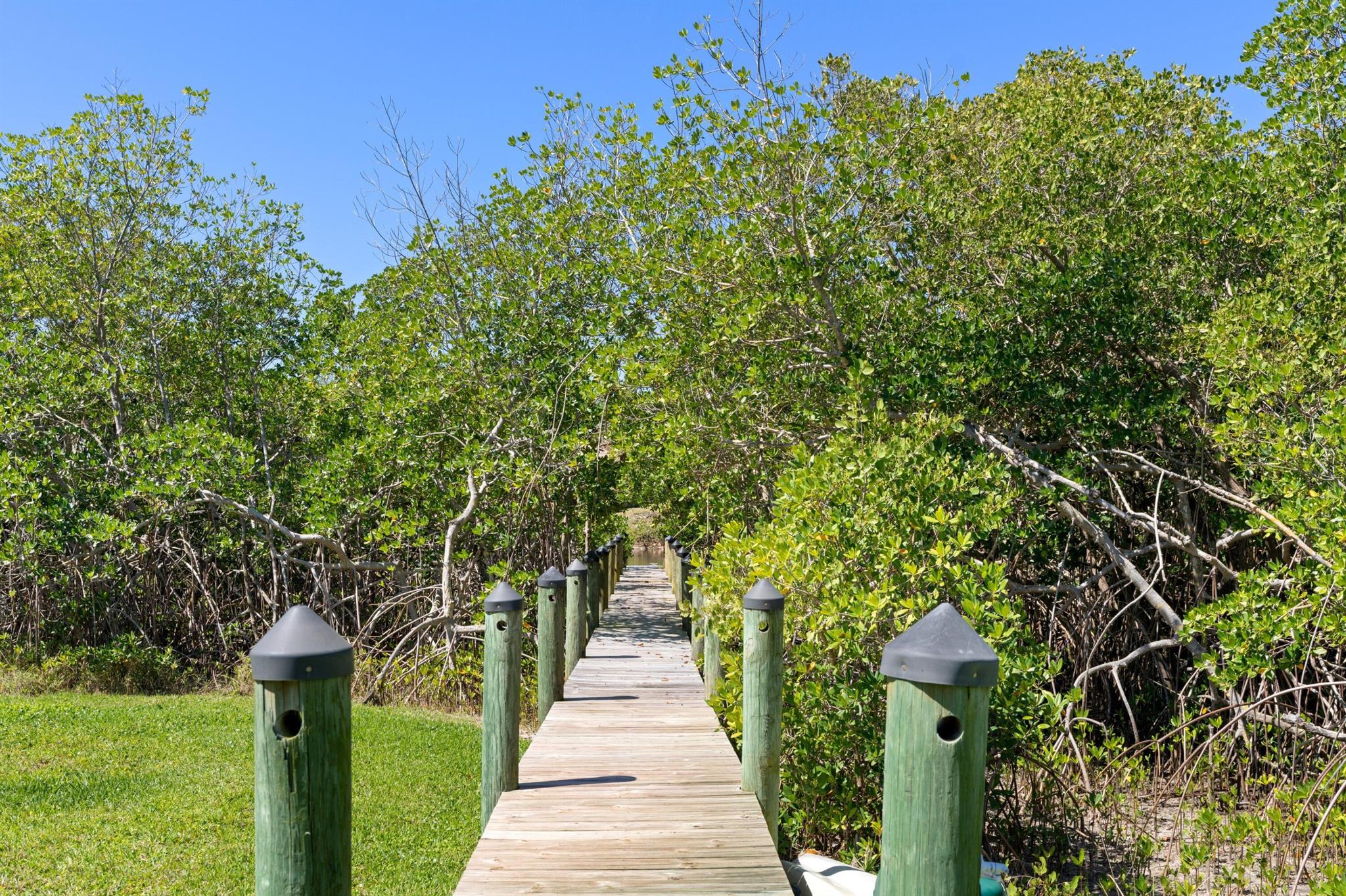 RIVER RIDGE (TEQUESTA) - Residential