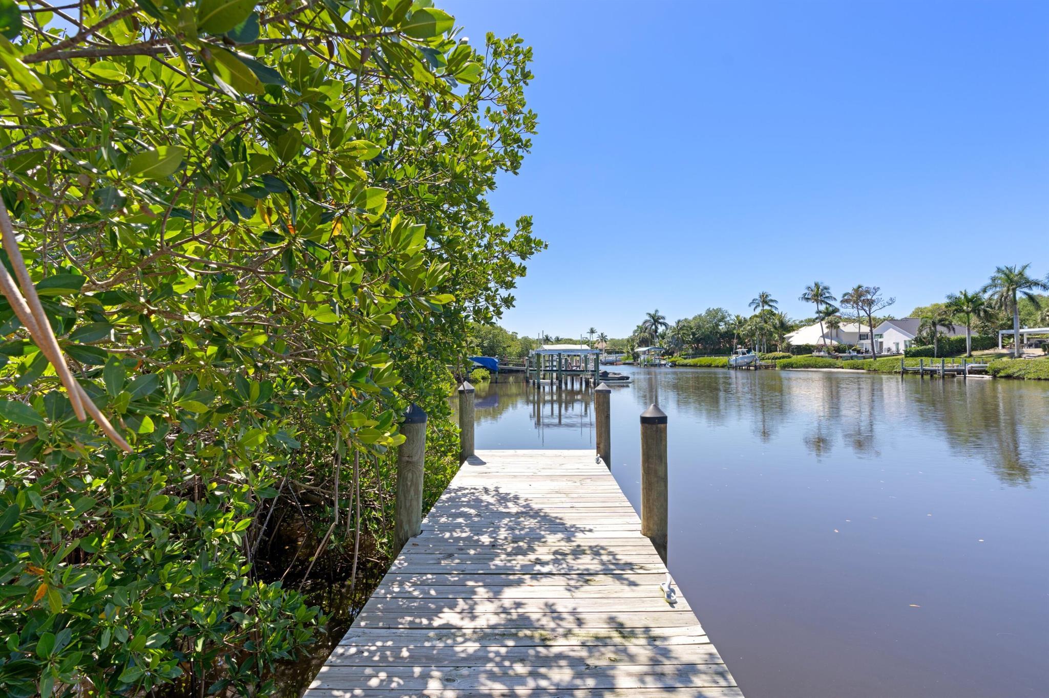 RIVER RIDGE (TEQUESTA) - Residential