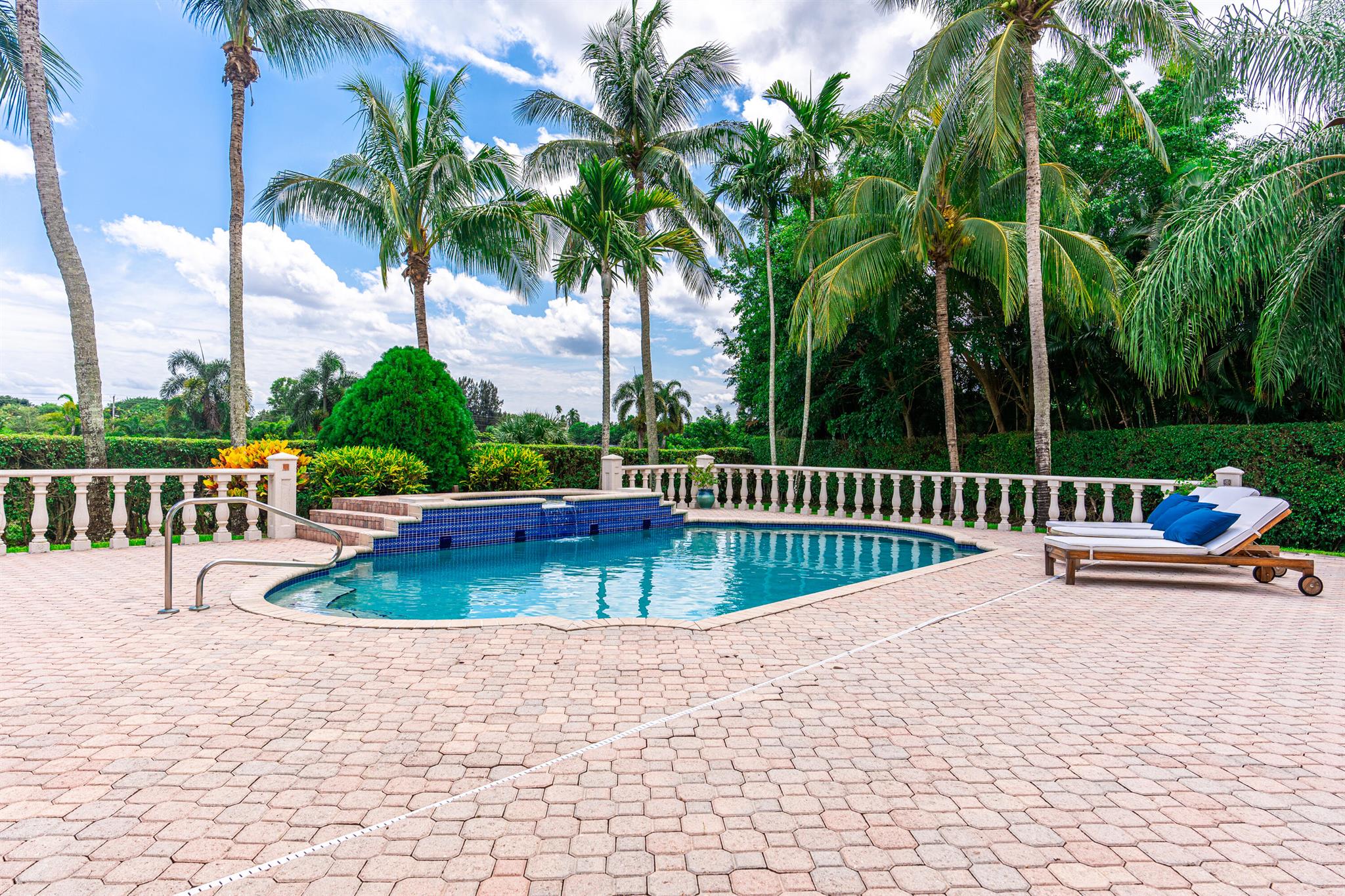 DELRAY LAKES EST - Residential