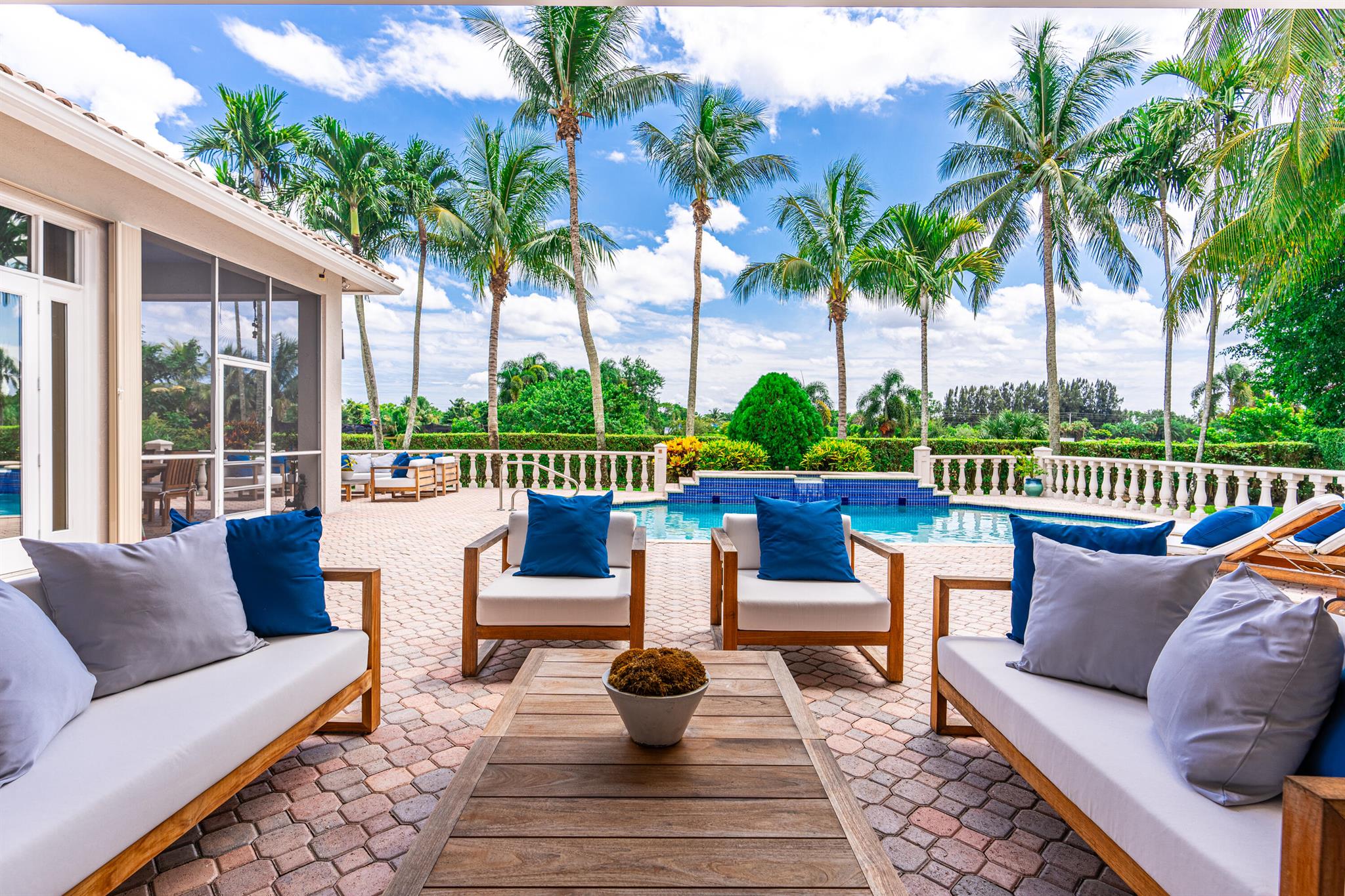 DELRAY LAKES EST - Residential