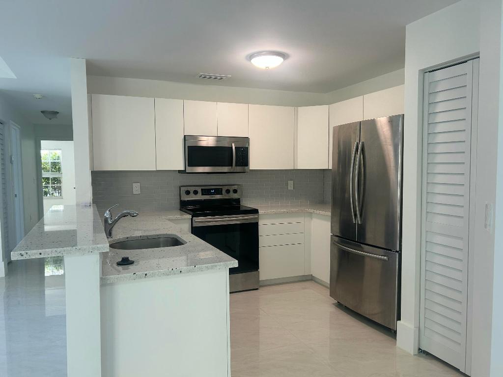 HOME DYNAMICS SUNRISE PLAT - Residential Lease